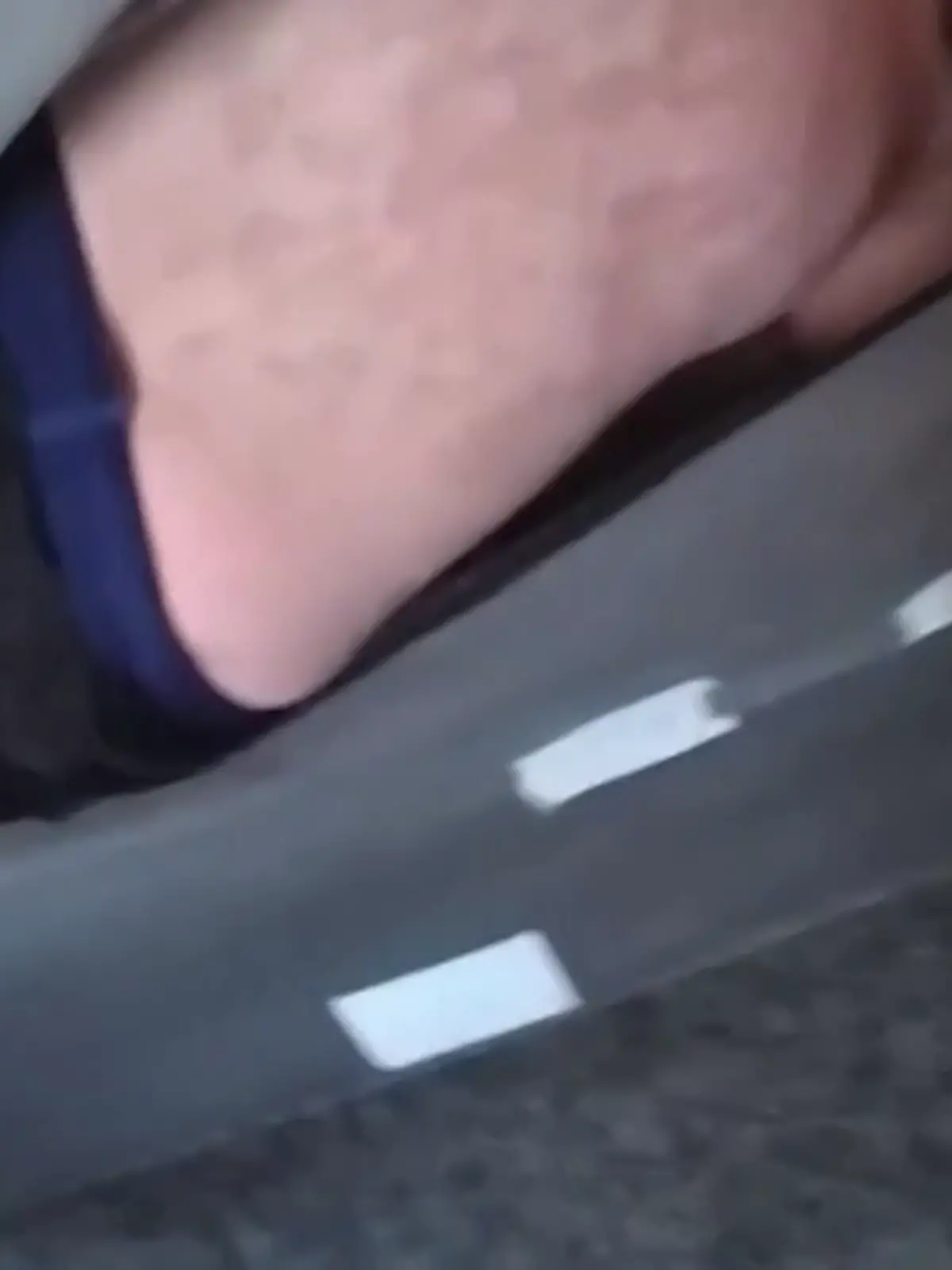 Bild zu: "Ab in die Ritze! Mann versteckt sich im Sofa vor der Polizei "