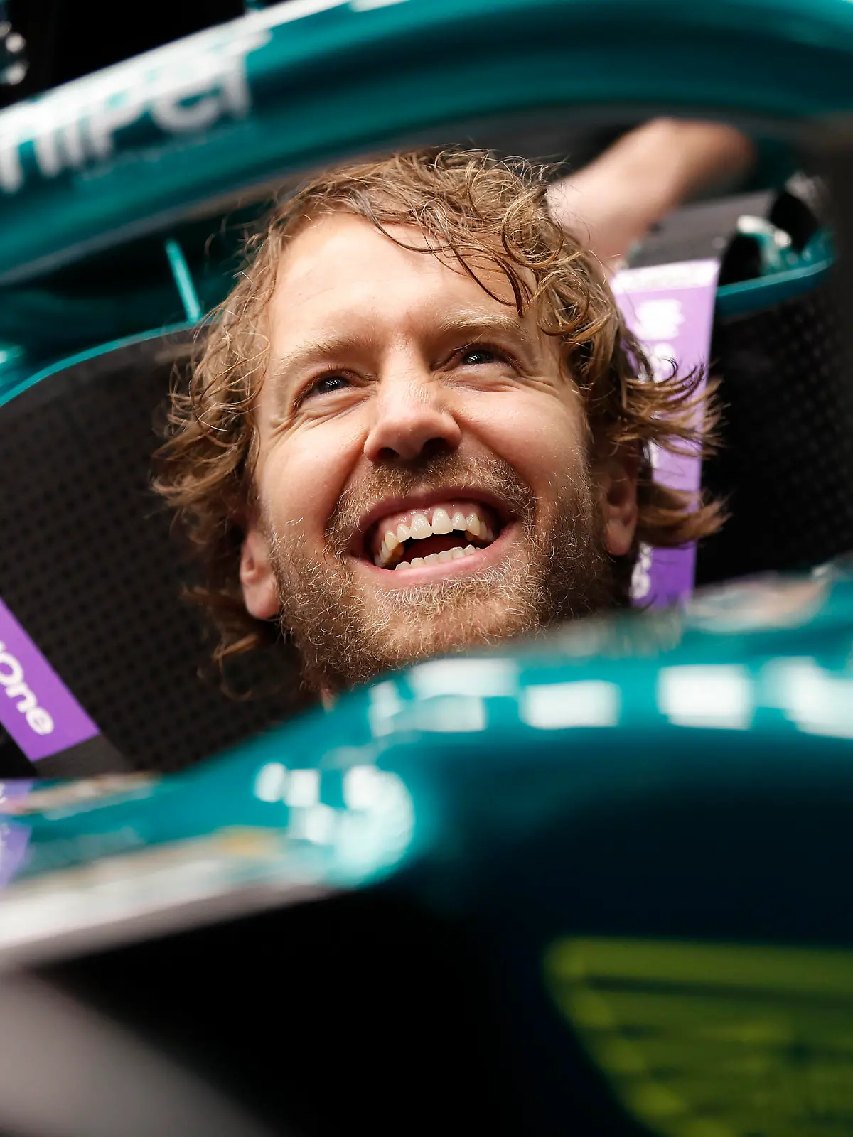 Sport Themen der Woche KW16 Sport Bilder des Tages Formula 1 2022: Emilia Romagna GP AUTODROMO INTERNAZIONALE ENZO E DINO FERRARI, ITALY - APRIL 21: Sebastian Vettel, Aston Martin during the Emilia Romagna GP at Autodromo Internazionale Enzo e Dino Ferrari on Thursday April 21, 2022 in imola, Italy. Photo by Zak Mauger / LAT Images Images PUBLICATIONxINxGERxSUIxAUTxHUNxONLY GP2204_155359_54I3346