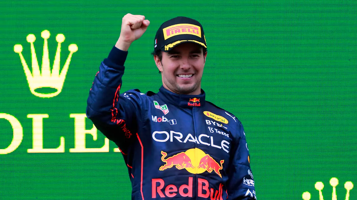  Formula 1 2022: Emilia Romagna GP AUTODROMO INTERNAZIONALE ENZO E DINO FERRARI, ITALY - APRIL 24: Sergio Perez, Red Bull Racing, 2nd position, on the podium during the Emilia Romagna GP at Autodromo Internazionale Enzo e Dino Ferrari on Sunday April 24, 2022 in imola, Italy. Photo by Steven Tee / LAT Images Images PUBLICATIONxINxGERxSUIxAUTxHUNxONLY GP2204_144646_1ST9298