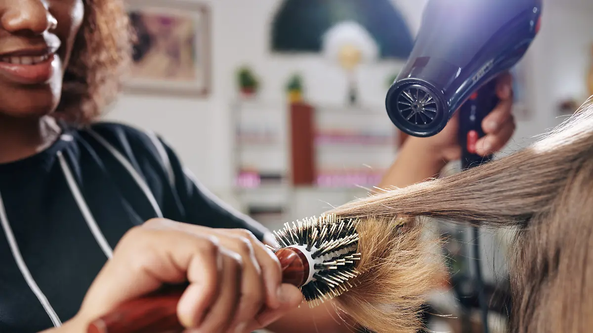 Locken wie vom Friseur, nur ohne Friseur – wir verraten, wie das geht!