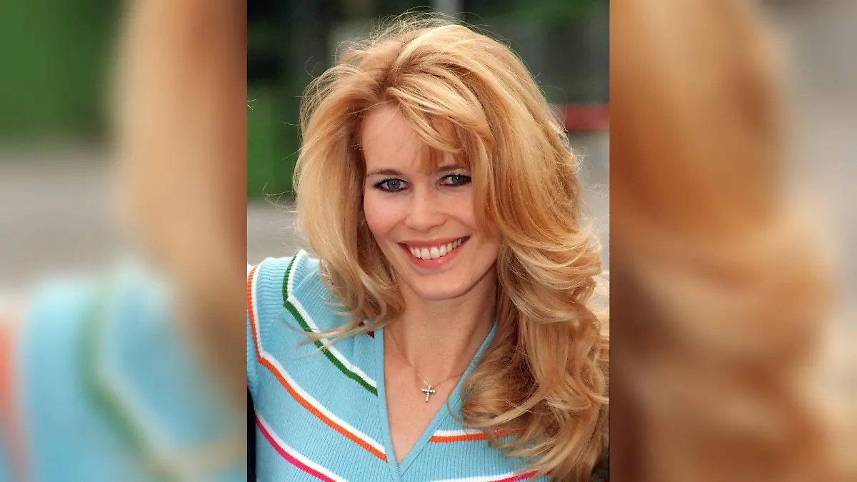 Auch Claudia Schiffer trug ihn in den Neunzigern: den 90s Blowout.