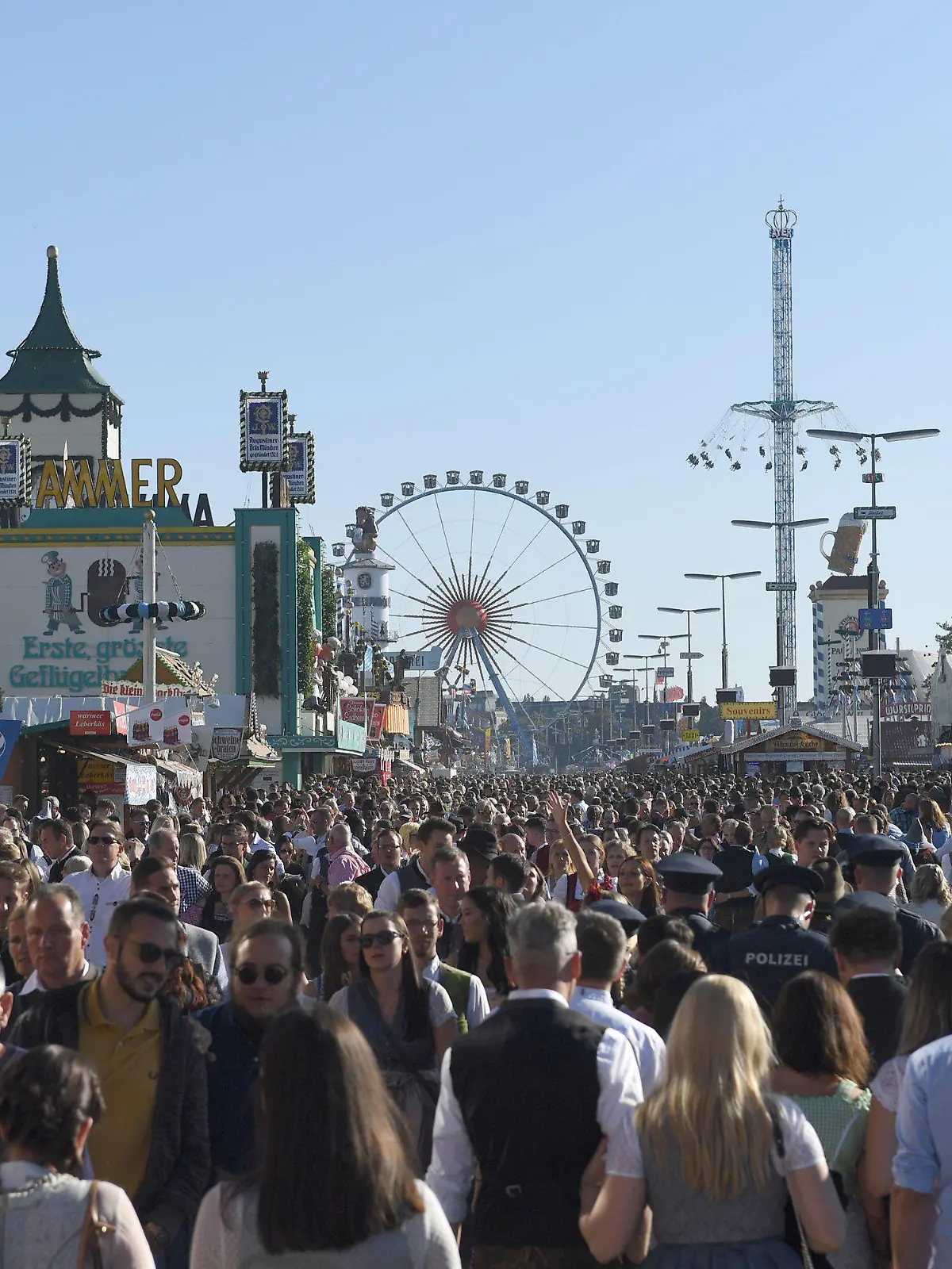ARCHIV - 21.09.2019, Bayern, München: Auftakt zum Oktoberfest. (Zu dpa «OB Reiter gibt Entscheidung über diesjährige Wiesn bekannt») Foto: Felix Hörhager/dpa +++ dpa-Bildfunk +++