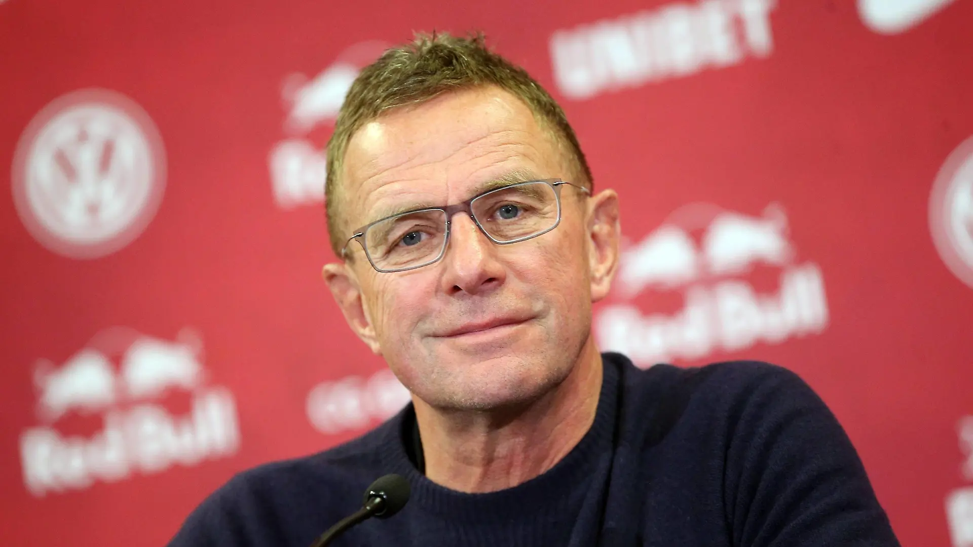 Sport Bilder des Tages RB Leipzig - Pressekonferenz / Fussball Leipzig, 16.05.2019, RBL Akademie, Fussball, Bundesliga. , RB LEIPZIG - PK zwei Tage vor dem Spiel bei Werder Bremen, der letzten Partie der Bundesligasaison 2018 / 19. , Im Bild: Trainer Ralf Rangnick RB Leipzig , *** RB Leipzig Press Conference Football Leipzig, 16 05 2019, RBL Academy, Football, Bundesliga , RB LEIPZIG PK two days before the match at Werder Bremen, the last match of the Bundesliga season 2018 19 , In the picture coach Ralf Rangnick RB Leipzig ,