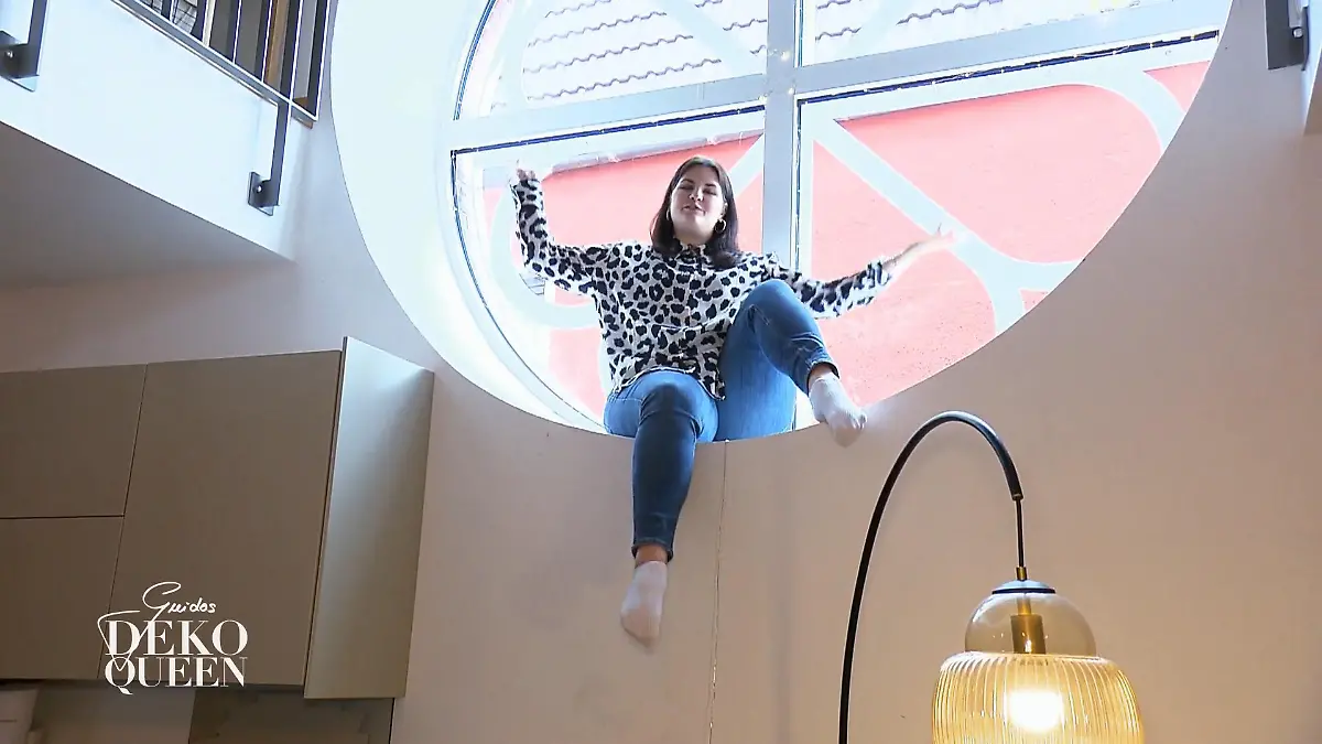 Fraucke lebt in einer alten Kirche Göttlich!