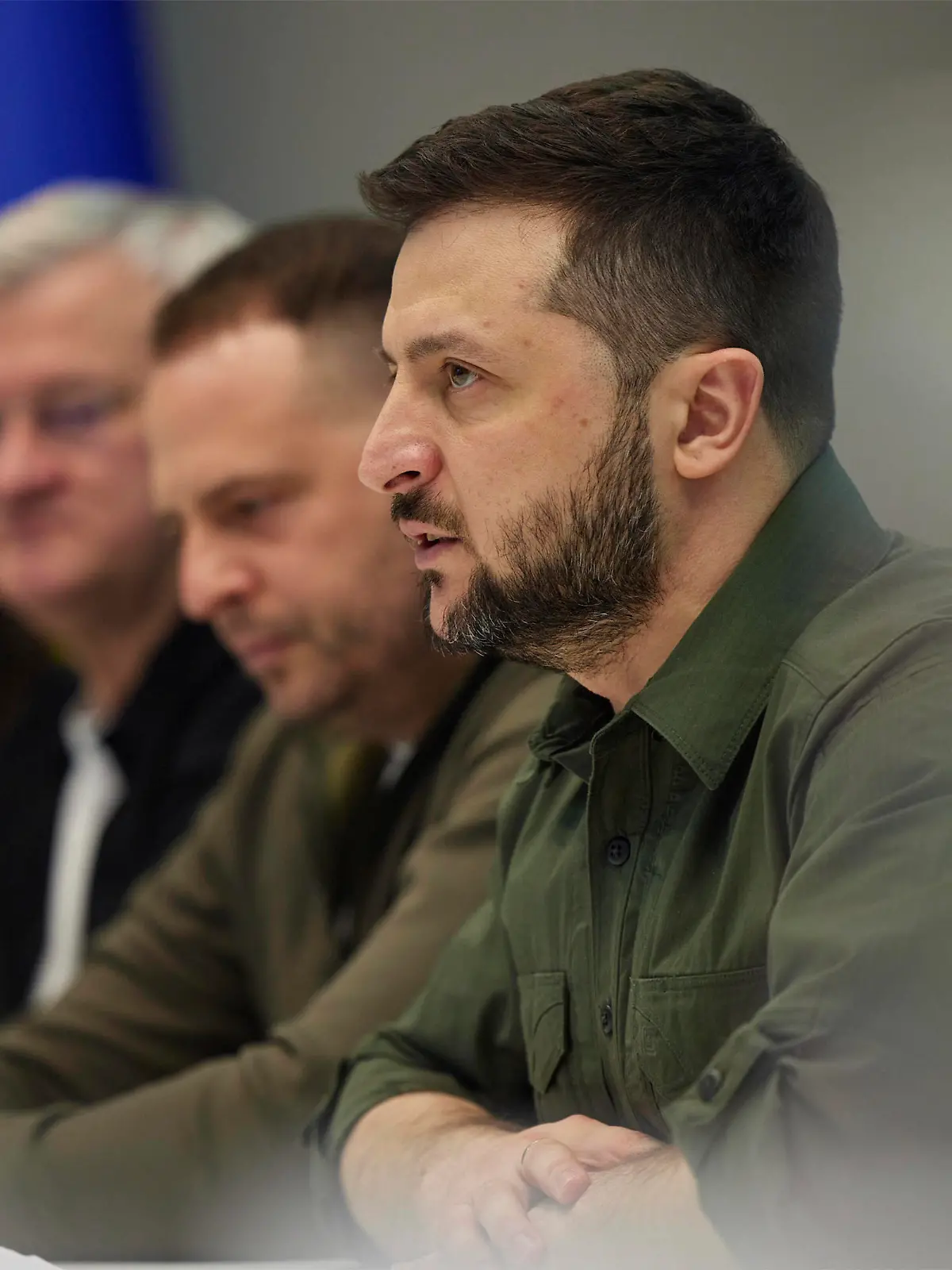  April 24, 2022, Kyiv, Ukraine: Ukrainian President Volodymyr Zelenskyy, right, and Head of the Office of the President of Ukraine Andriy Yermak, center, during a face-to-face meeting with U.S. Secretary of Defense Lloyd Austin, and U.S. Secretary of State Tony Blinken, April 24, 2022 in Kyiv, Ukraine. Austin and Blinken are the highest ranking U.S. officials to visit Kyiv since the Russian invasion. Kyiv Ukraine - ZUMAp138 20220424_zaa_p138_028 Copyright: xUkrainexPresidency/UkrainexPresix