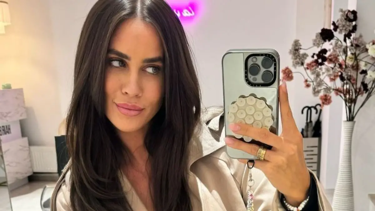 Jessica Haller hat jetzt braune Haare.