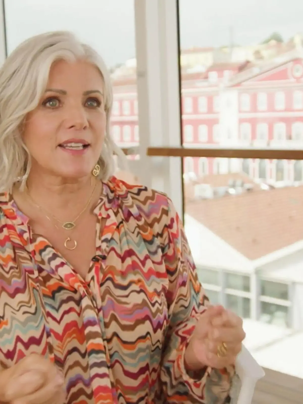 Birgit Schrowange blickt auf 30 Jahre „RTL Extra” zurück. 