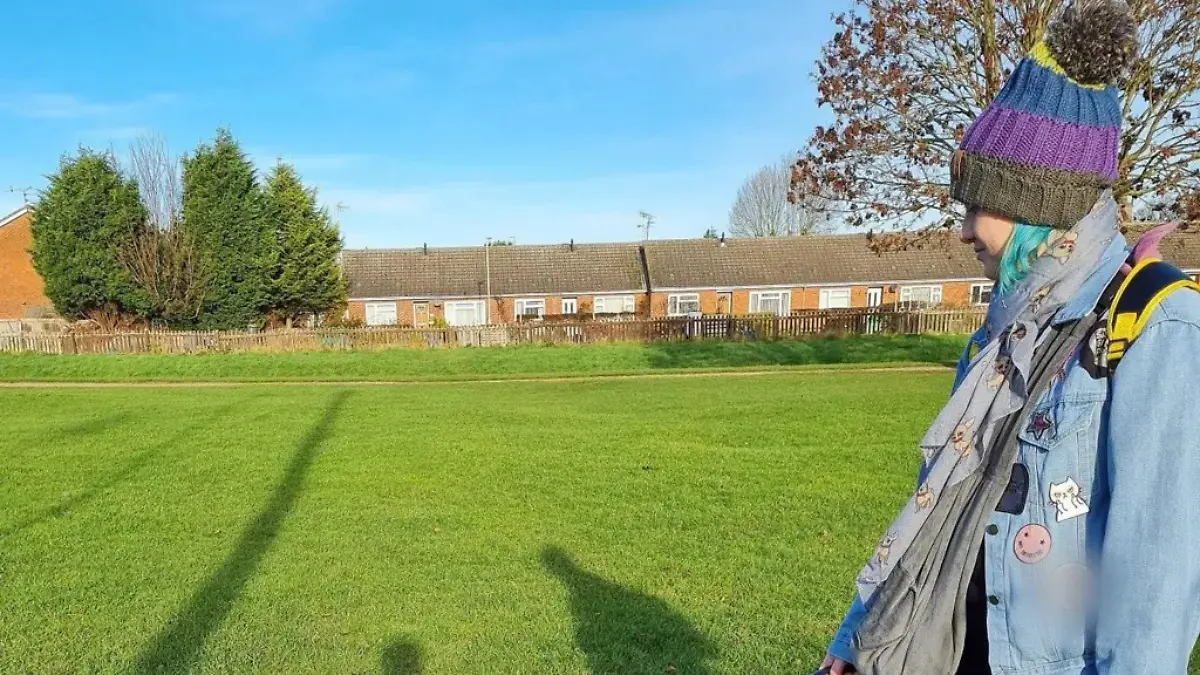 Rebekah mit ihrem Hund Zero. Auf einem anderen Spaziergang mit ihrem Hund starb die 29-Jährige.