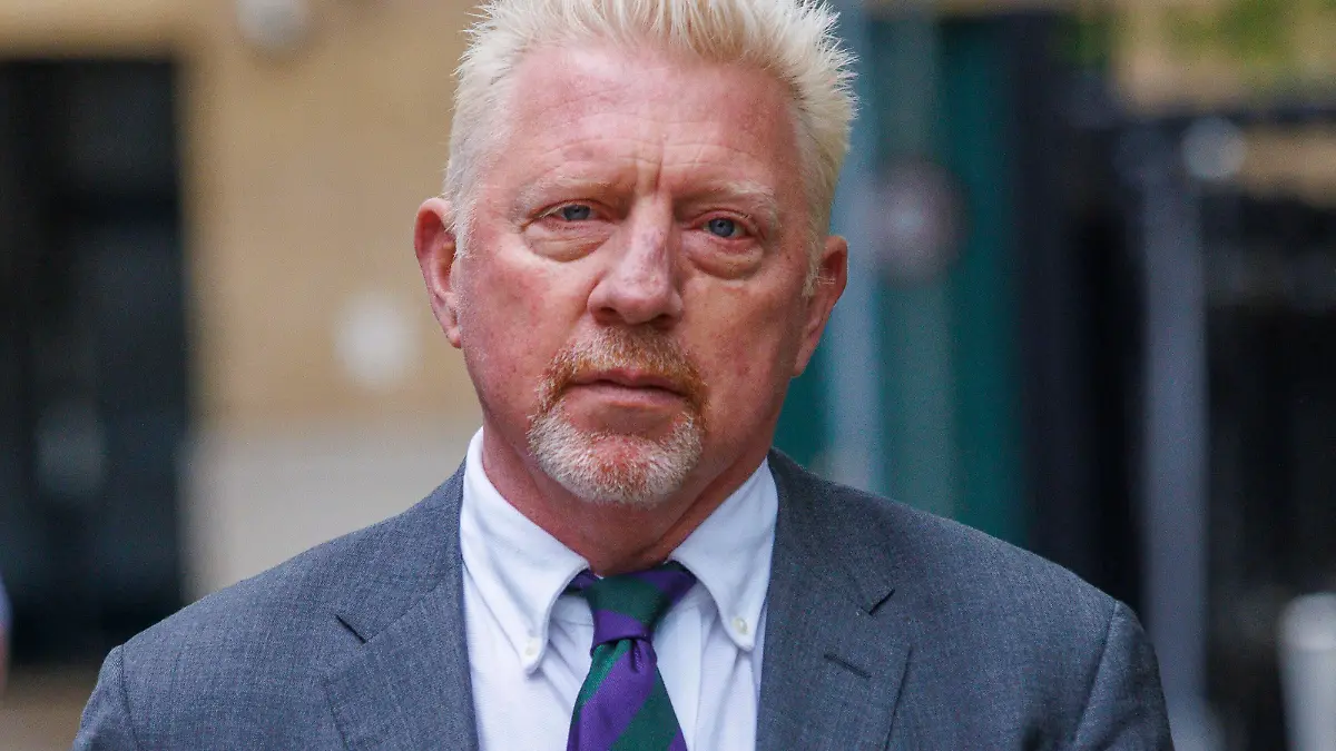 . 29/04/2022. London, United Kingdom. Former Wimbledon champion, Boris Becker, arrives at Southwark Crown Court with his girlfriend Lilian De Carvalho Monteiro, for sentencing in his Insolvency case. He is wearing an All England Tennis tie. Boris Becker sentencing at Southwark Crown Court. outhwark Crown Court. PUBLICATIONxINxGERxSUIxAUTxHUNxONLY xMarkxThomasx/xi-Imagesx IIM-23362-0011