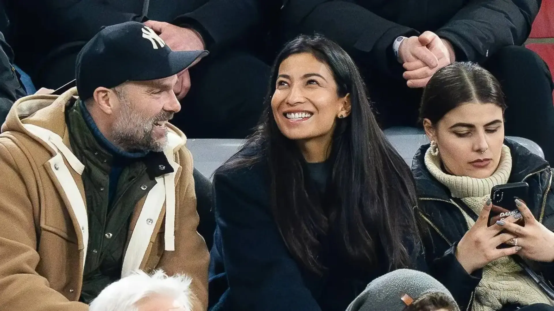 Tuchels Freundin Natalie Guerreiro Max auf der Tribüne.