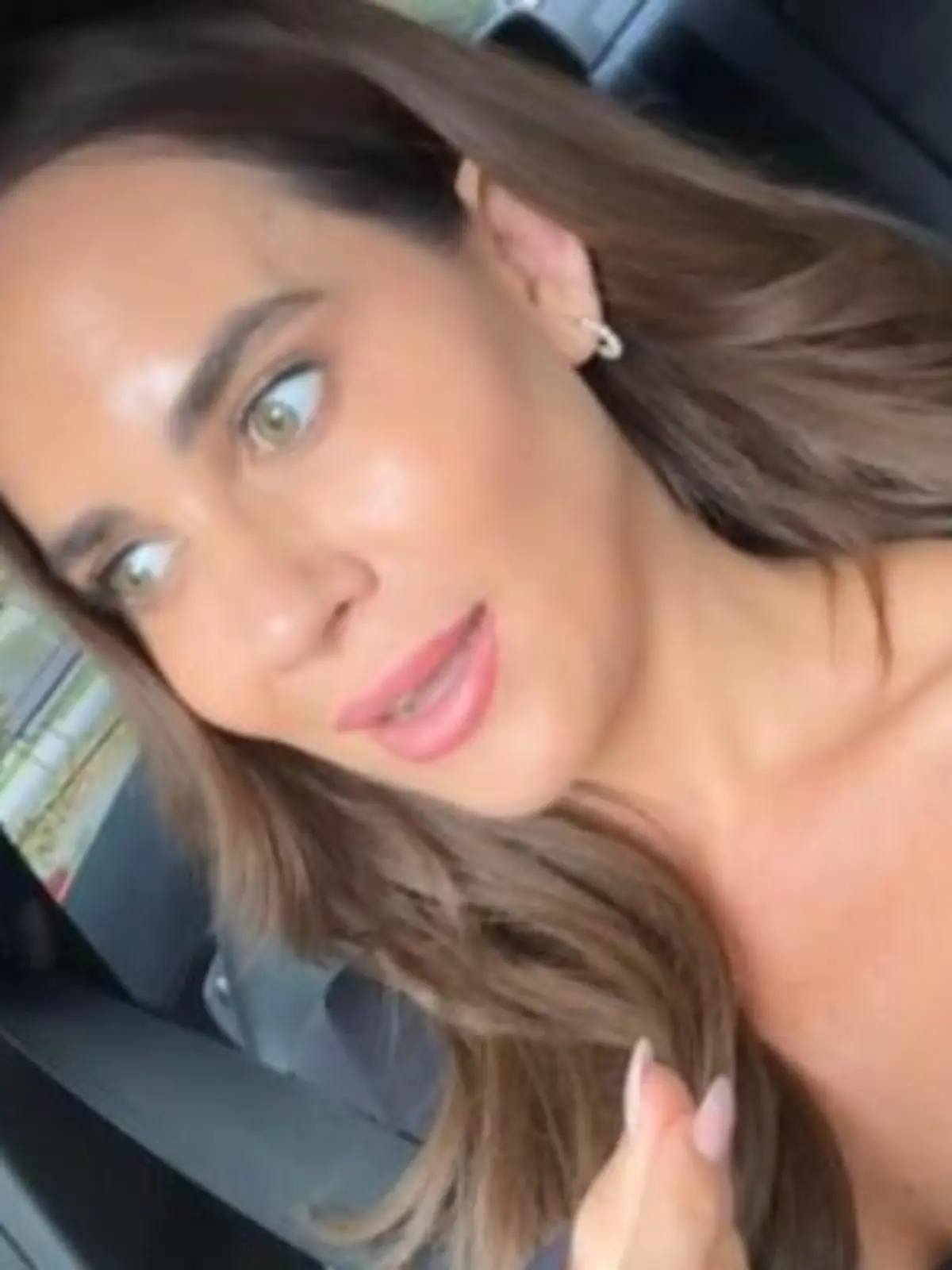 Jessica Haller wurde wegen ihres Outfits übel in einem Düsseldorfer Café beleidigt.