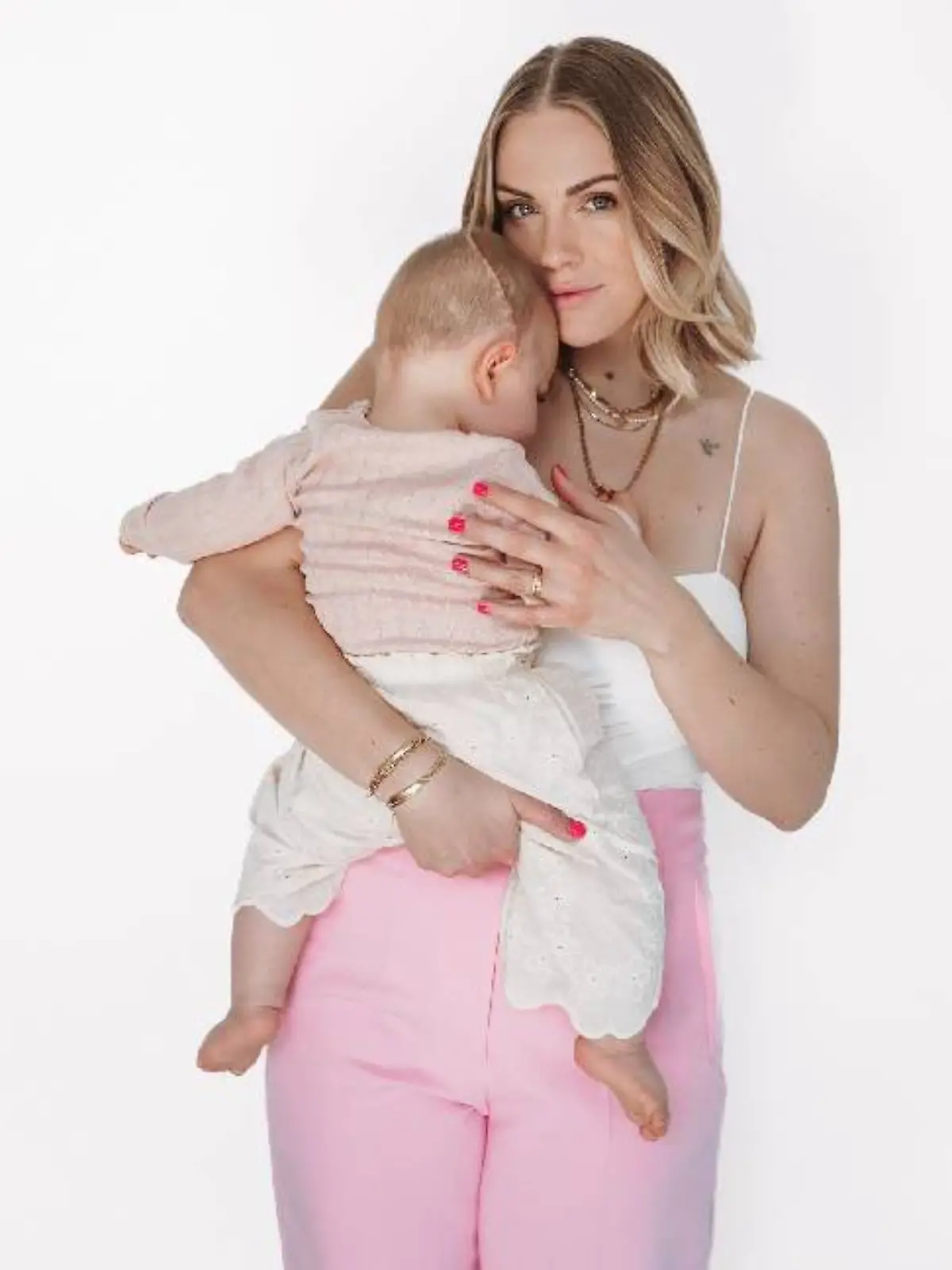 Vanessa Lock und Tochter Leni (1)