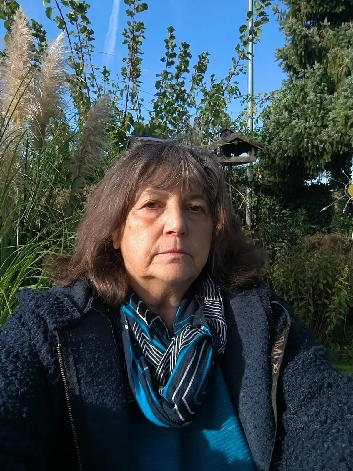 Eine Frau im Portrait. 