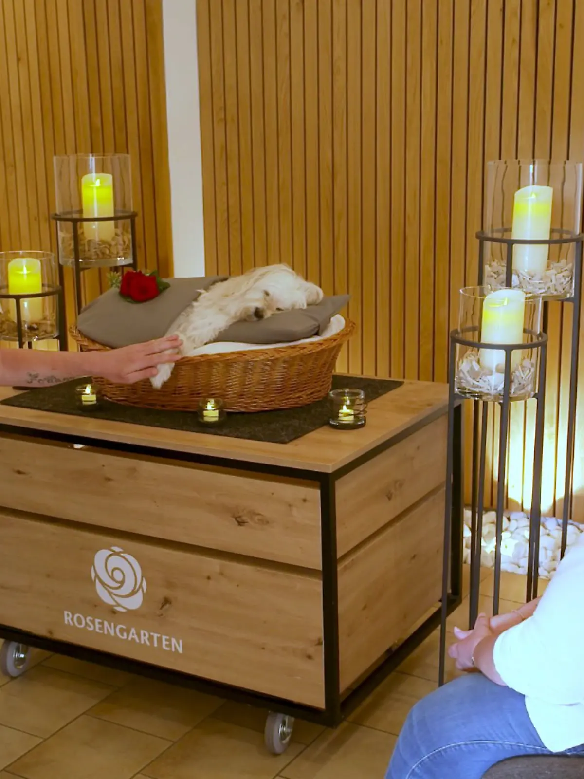 Carmen und Andreas nehmen Abschied von Coco.