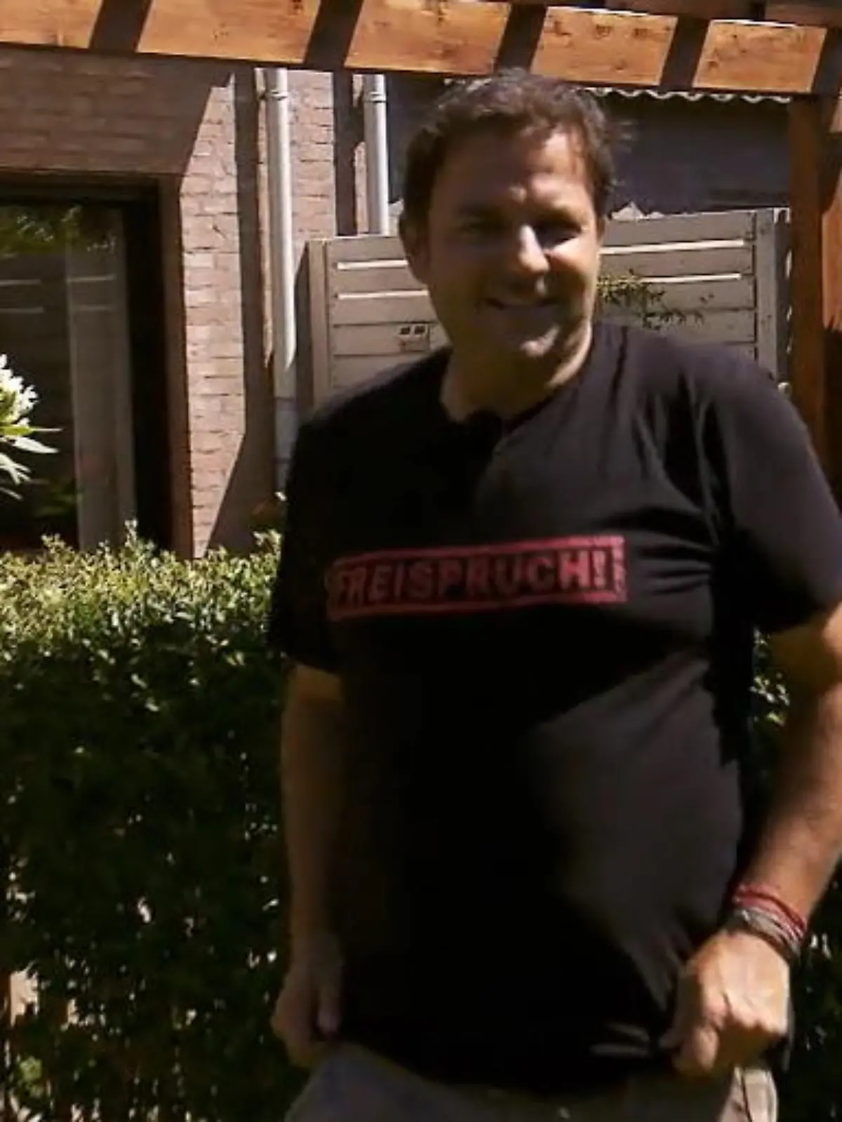 Bild zu: "Kann Martin Rütter helfen?"