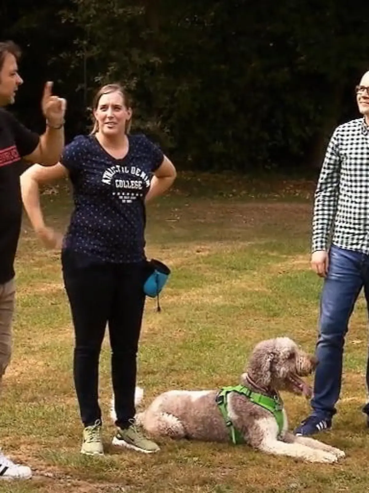 Bild zu: "Anton läuft Kilometer weit bis ins nächste Dorf"