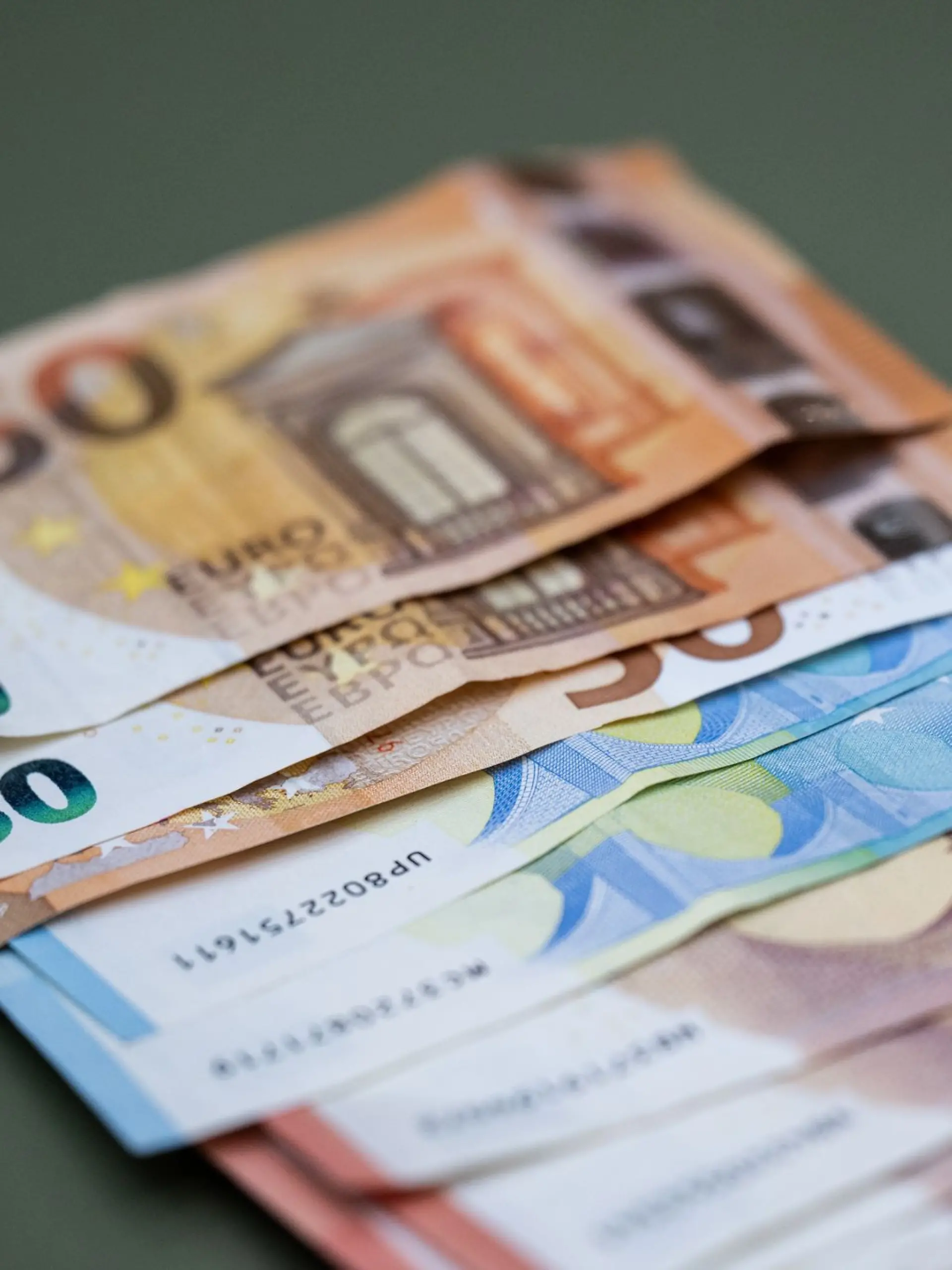 Bild zu: "Wird jetzt das Bargeld knapp? "
