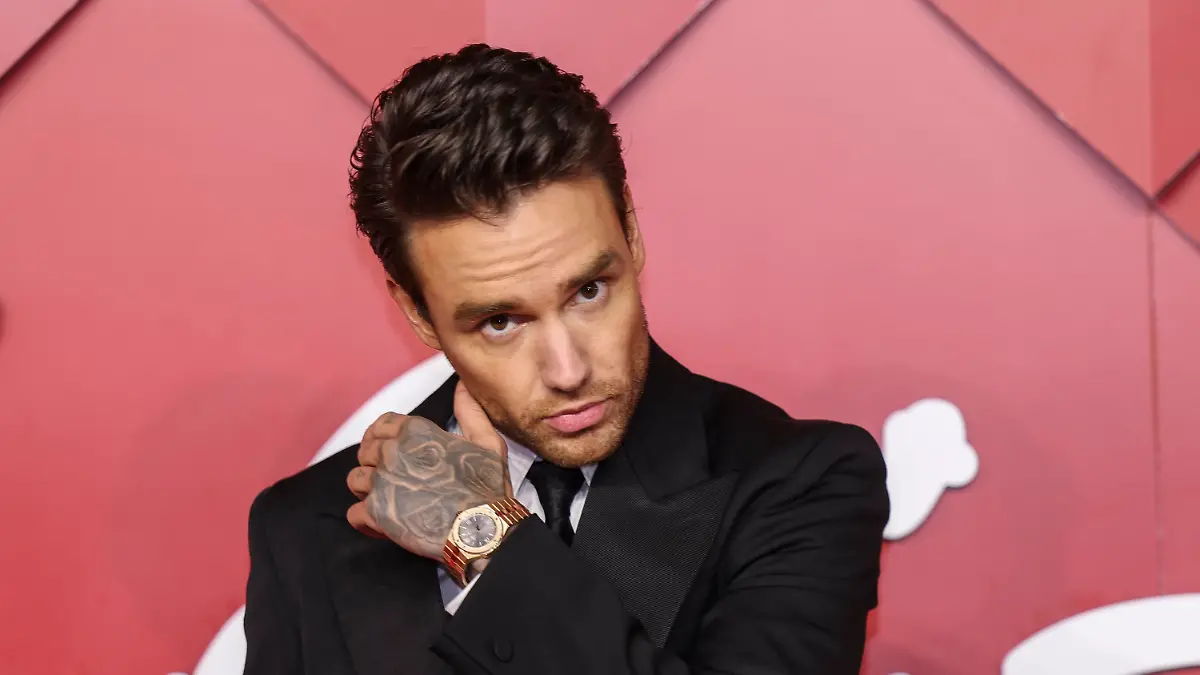 Liam Payne posiert für Fotografen bei seiner Ankunft bei den British Fashion Awards.