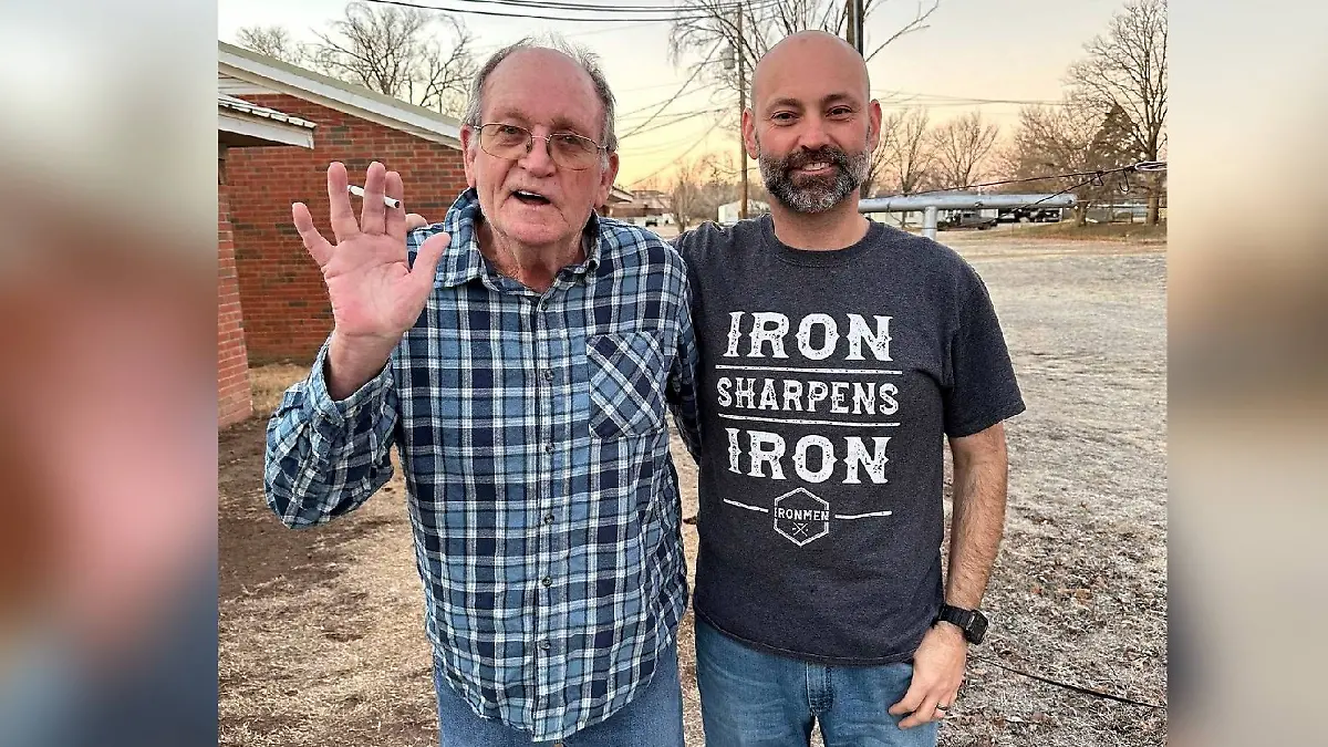 Charles Boehm aus Houston, Texas, erinnerte sich an das Leben seines Vaters Robert Boehm auf unkonventionelle und witzige Weise.