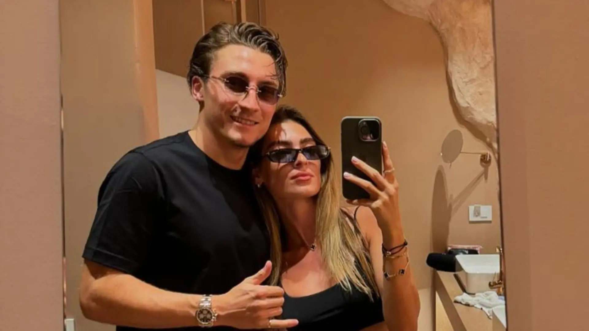 Rocco Reitz mit seiner großen Liebe Laura Pflipsen.