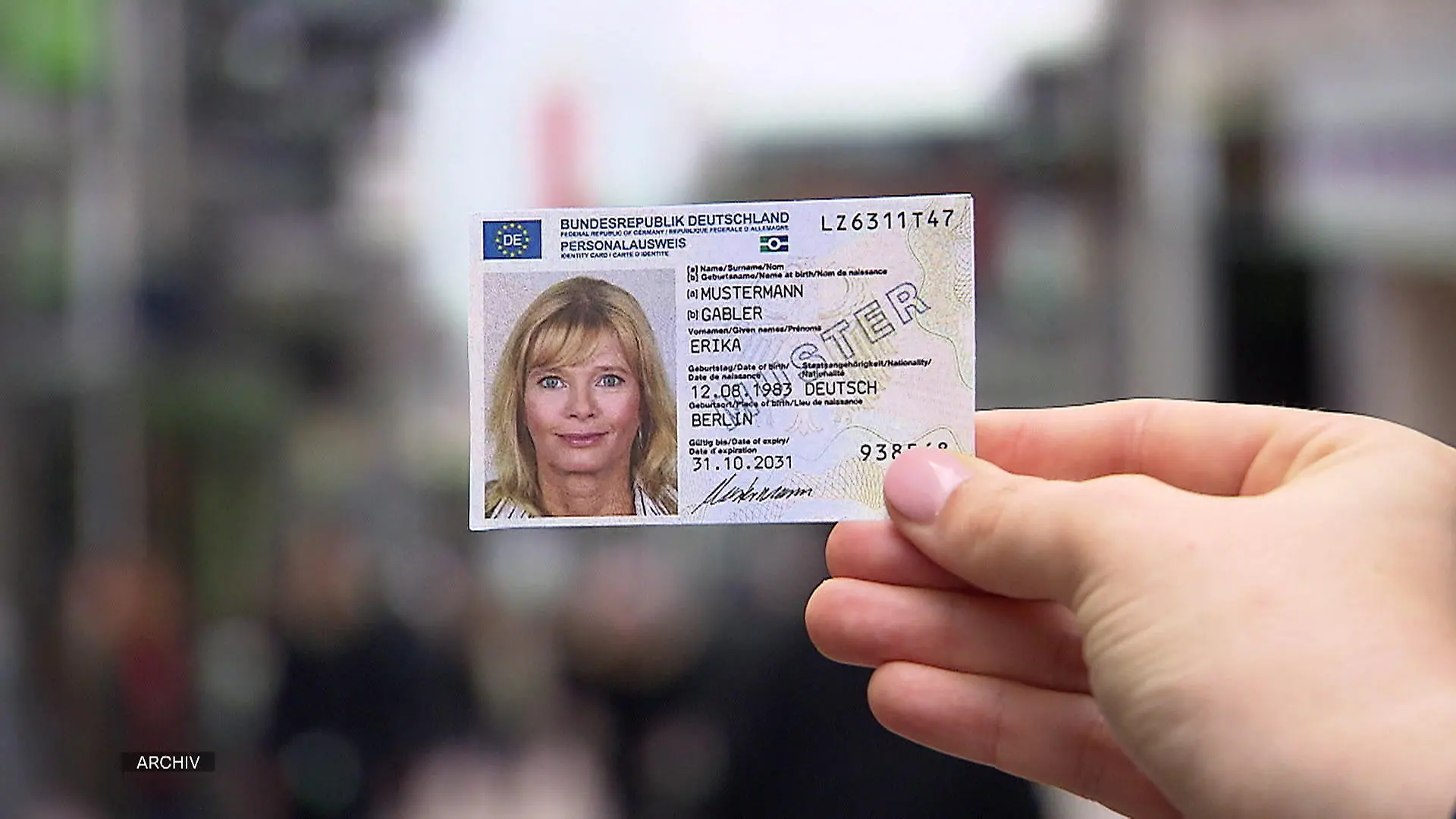 Wie kann man sich vor Cyberangriffen schützen? Identitätsdiebstahl per Mail und Brief