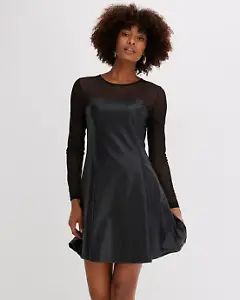 Kleid aus Leder-Imitat