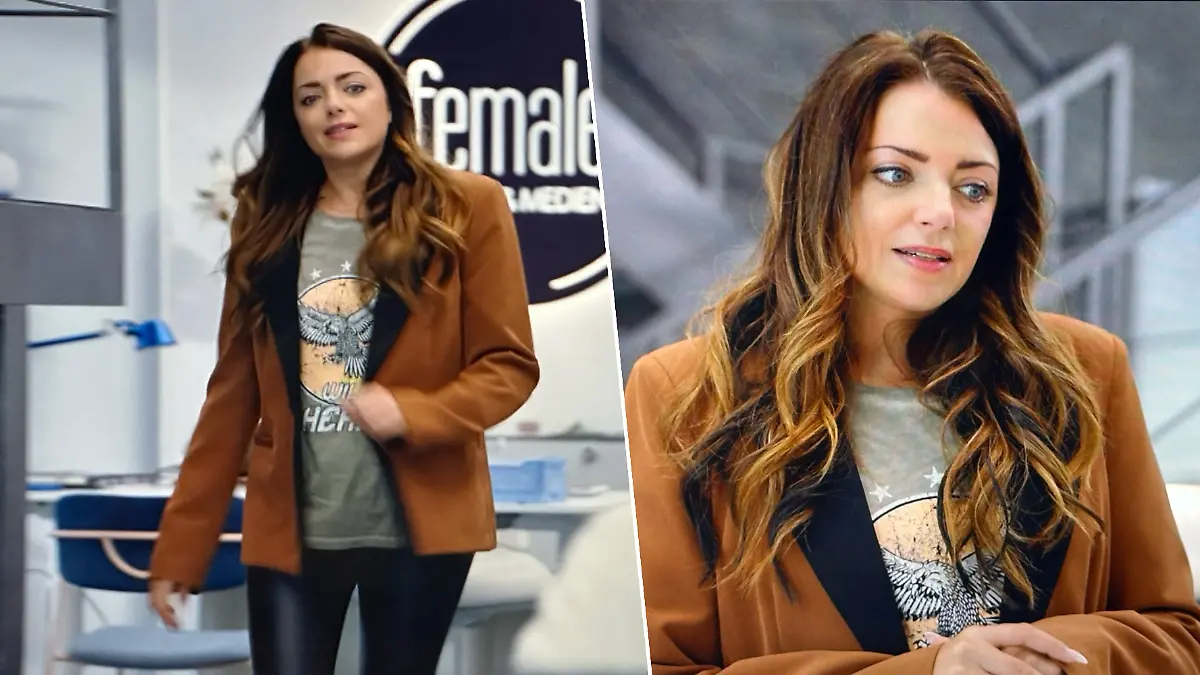 Emily trägt einen brauen Blazer bei GZSZ.