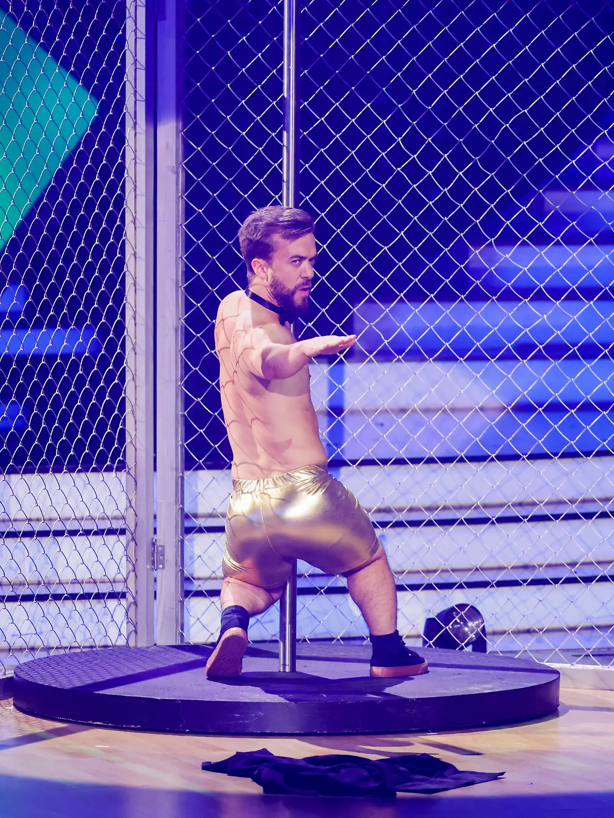 Mathias Mester, Sportler, tanzt in der RTL-Tanzshow "Let's Dance" im Coloneum.