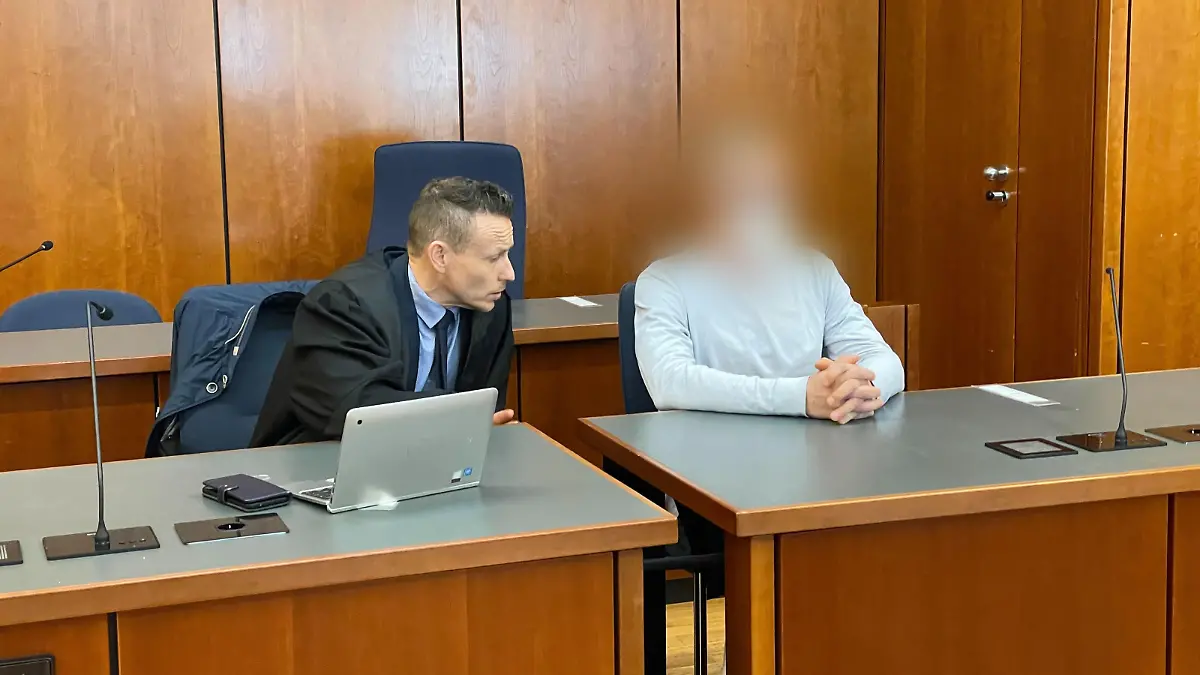 Der 28-Jährige legt vor dem Landgericht Göttingen ein strafmilderndes Geständnis ab.