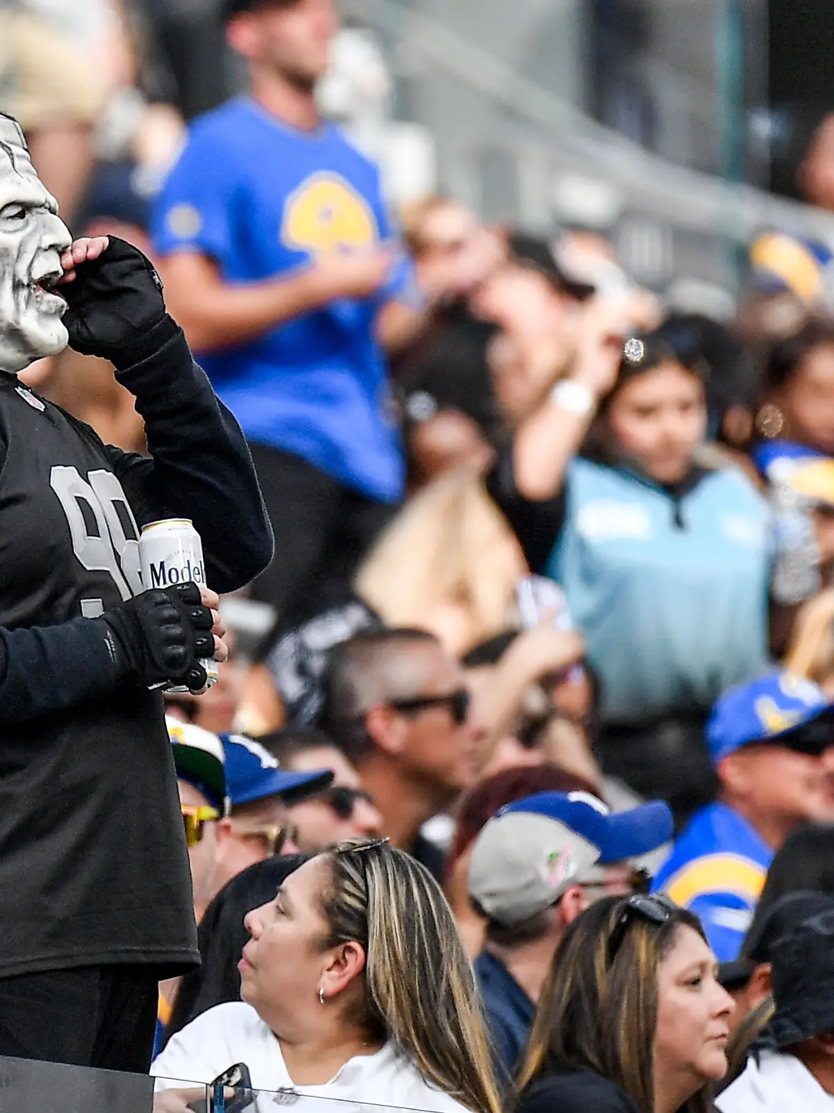 Bild zu: "20:15! Rams rammen Raiders aus dem Stadion"