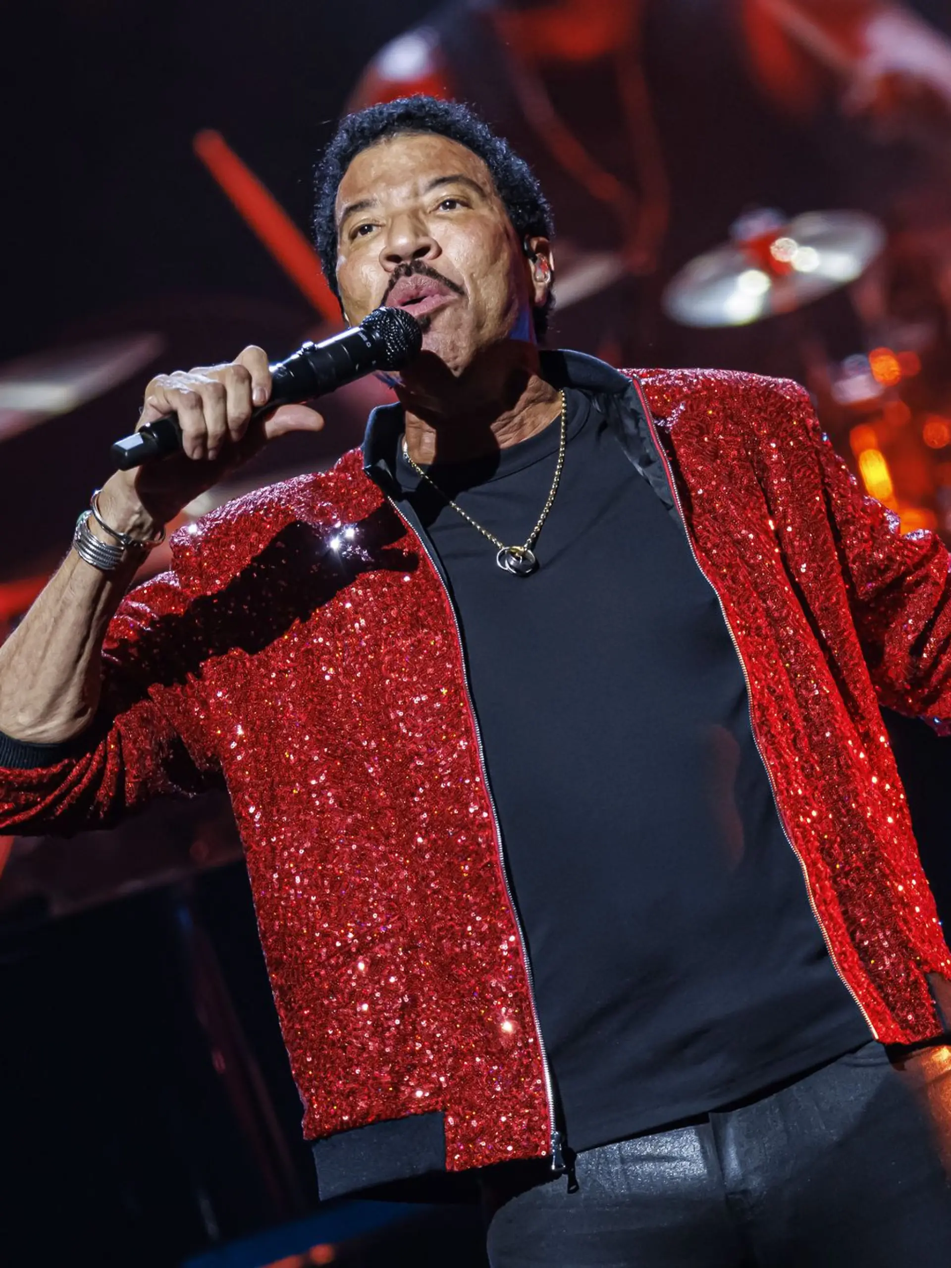 Bild zu: "Eingriff am Herzen! US-Superstar muss Tour unterbrechen"