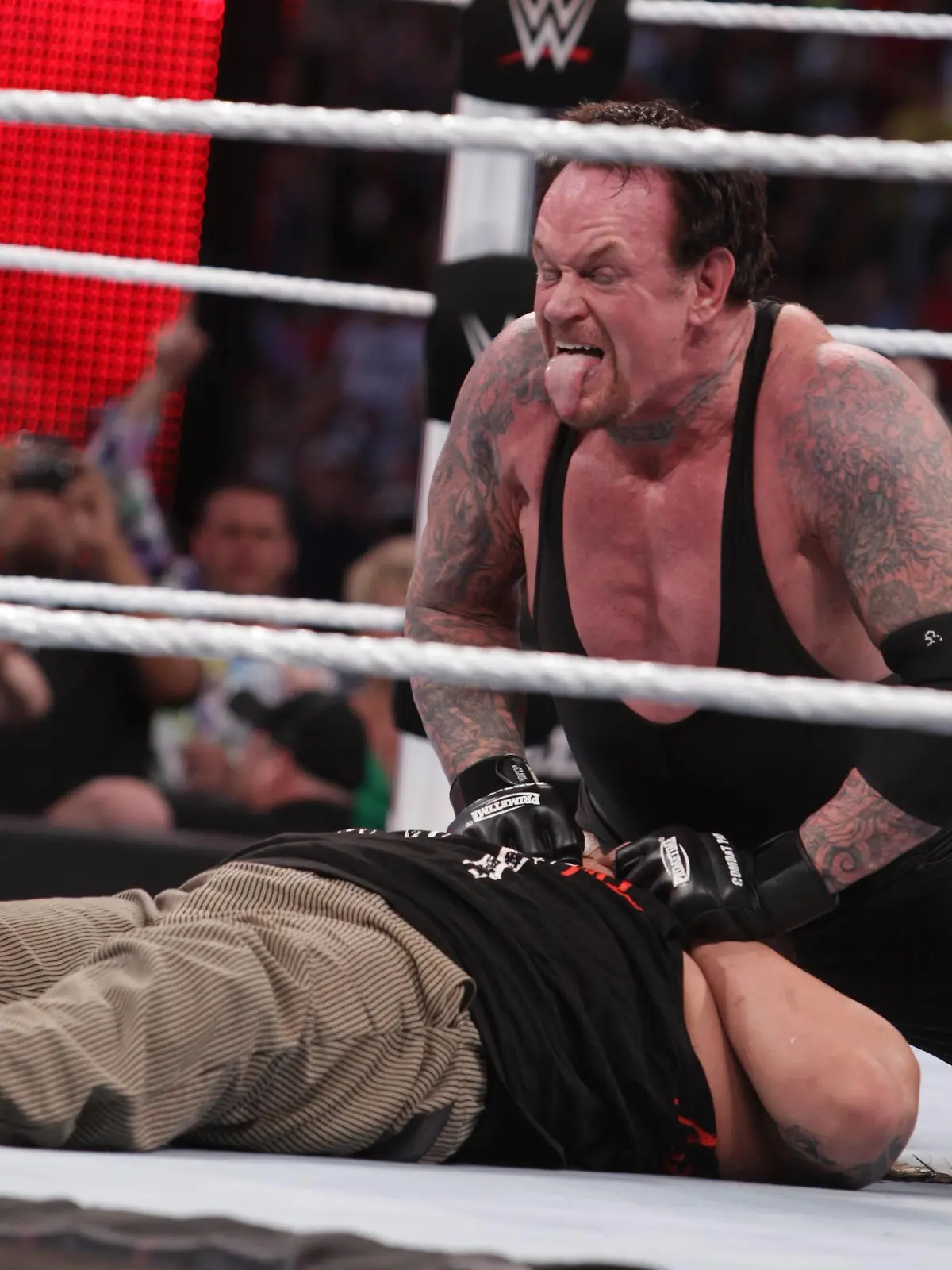 Mar 29, 2015 - Santa Clara, California, U.S. - The Undertaker during WWE WrestleMania 31 at Levi s Stadium in front of 76,000 fans. WWE 2015 - WrestleMania 31 PUBLICATIONxINxGERxSUIxAUTxONLY - ZUMAr72_

Mar 29 2015 Santa Clara California u s The Undertaker during WWE Wrestlemania 31 AT Levi s Stage in Front of 76 000 supporters WWE 2015 Wrestlemania 31 PUBLICATIONxINxGERxSUIxAUTxONLY