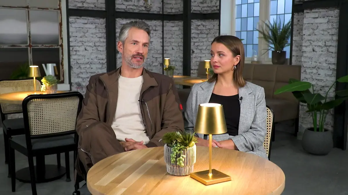 Wie stehen die Serien-Stars zur Freundschaft plus? Sex-Geheimnis bei AWZ gelüftet