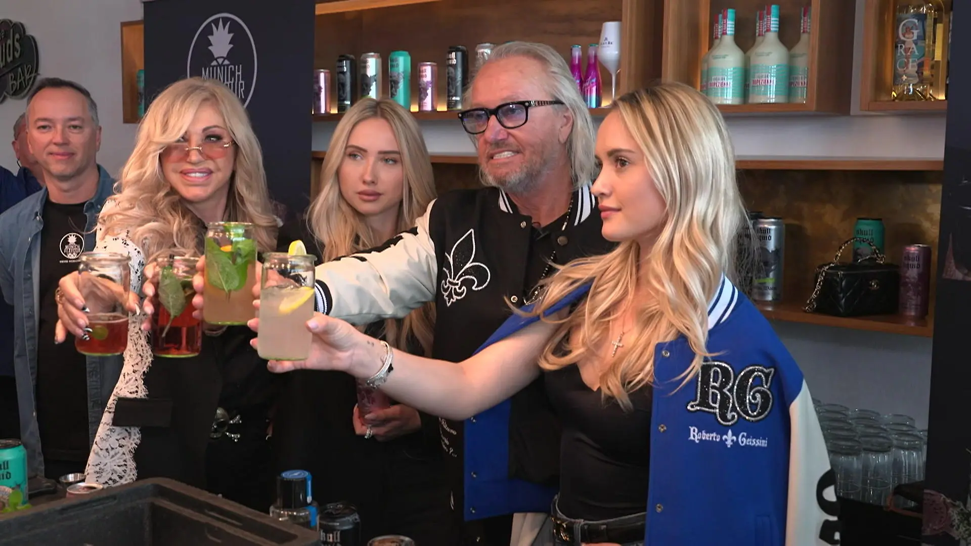Welches Vorurteil die Geissen-Töchter am meisten nervt Shania und Davina Geiss