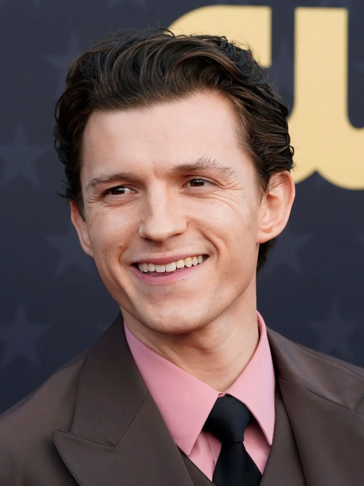 Bild zu: "Schock am Spider-Man-Set! Tom Holland verletzt sich bei Dreharbeiten"