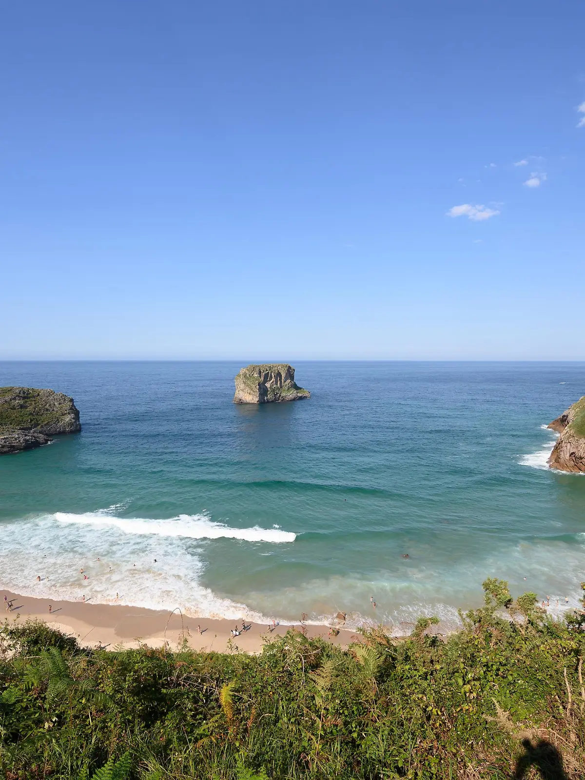 Der Strand Playa de Ballota.