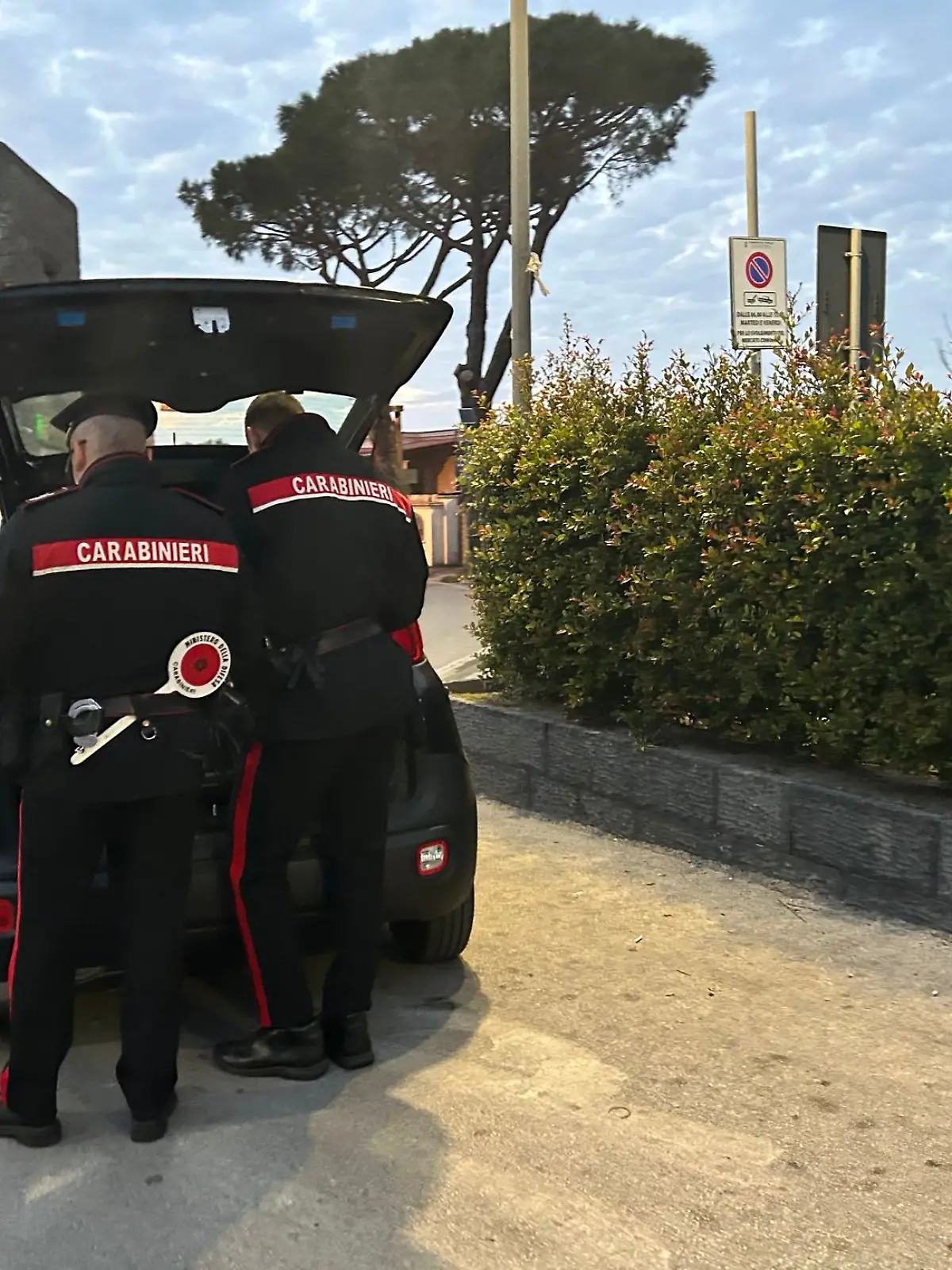 Bild zu: "Italienische Familie betreibt Drogenring von Balkon aus"