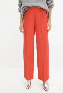 Weite Hose in Rot