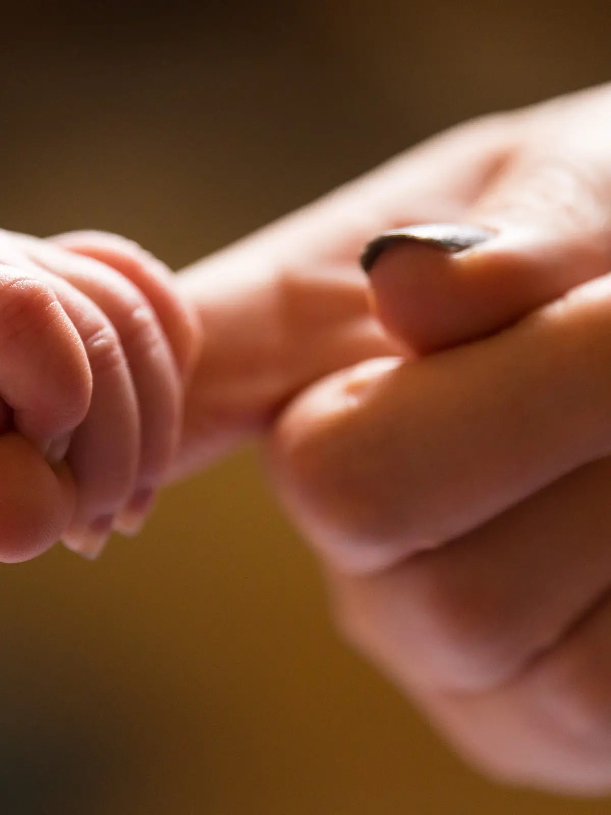 Bild zu: "Totgeglaubtes Baby bewegt sich bei seiner Beerdigung plötzlich "