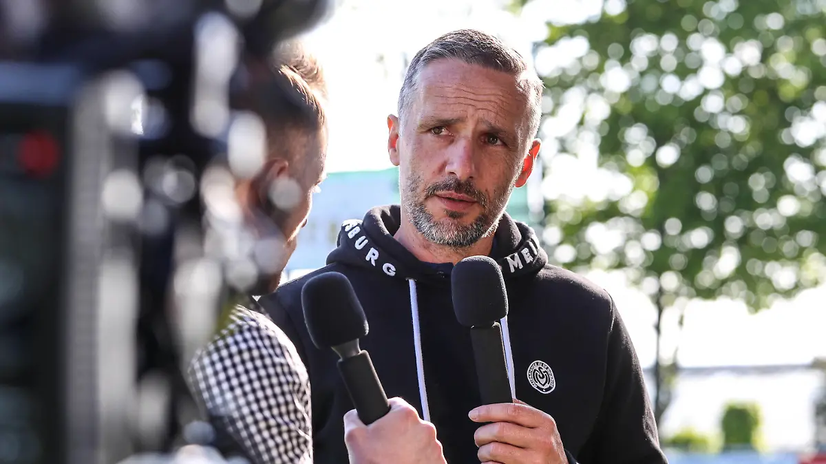 Fussball, FVN Niederrheinpokal Saison 2021/22 Halbfinale SV Straelen - MSV Duisburg 27.04.2022, Stadion an der Römerstraße Hagen Schmidt Cheftrainer MSV Duisburg Foto: FVN / Nico Herbertz / MSV Duisburg MSV Duisburg GmbH & Co KGaA Margaretenstr. 5-7 47055 Duisburg www.msv-duisburg.de www.herz-hier.de Straelen Stadion an der Römerstraße Nordrhein-Westfahlen Deutschland *** Sports, Football, FVN Niederrheinpokal Season 2021 22 Semifinal SV Straelen MSV Duisburg 27 04 2022, Stadion an der Römerstraße Hagen Schmidt Head Coach MSV Duisburg Foto FVN Nico Herbertz MSV Duisburg MSV Duisburg GmbH Co KGaA Margaretenstr 5 7 47055 Duisburg www msv duisburg de www herz hier de Straelen Stadion an der Römerstraße Nordrhein Westfahlen Germany