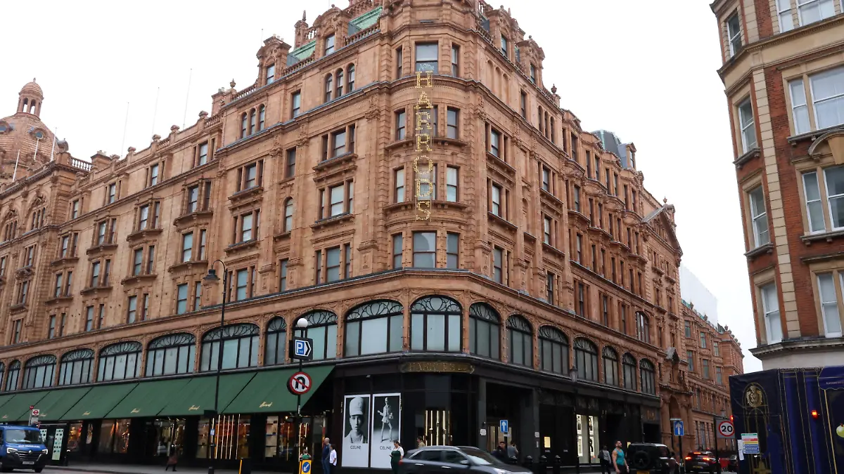 Harrods ist das bekannteste und exklusivste Kaufhaus Londons.