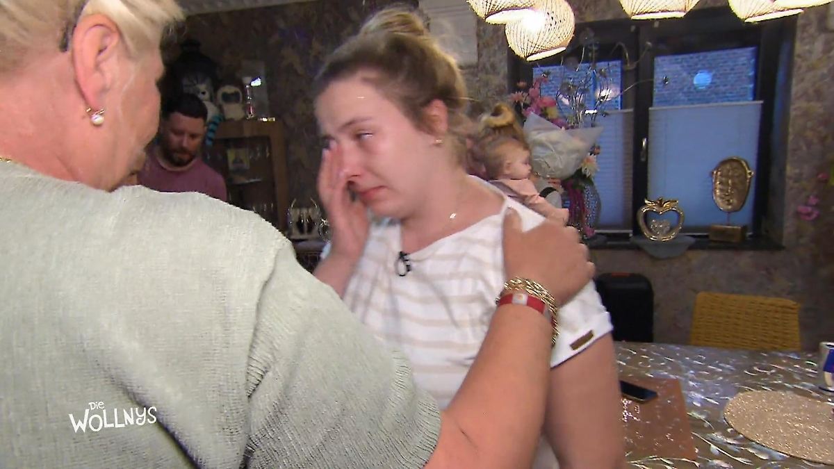 Die Wollnys: Tränen! Mama Silvia ist nach Schlaganfall-Schock endlich  zuhause