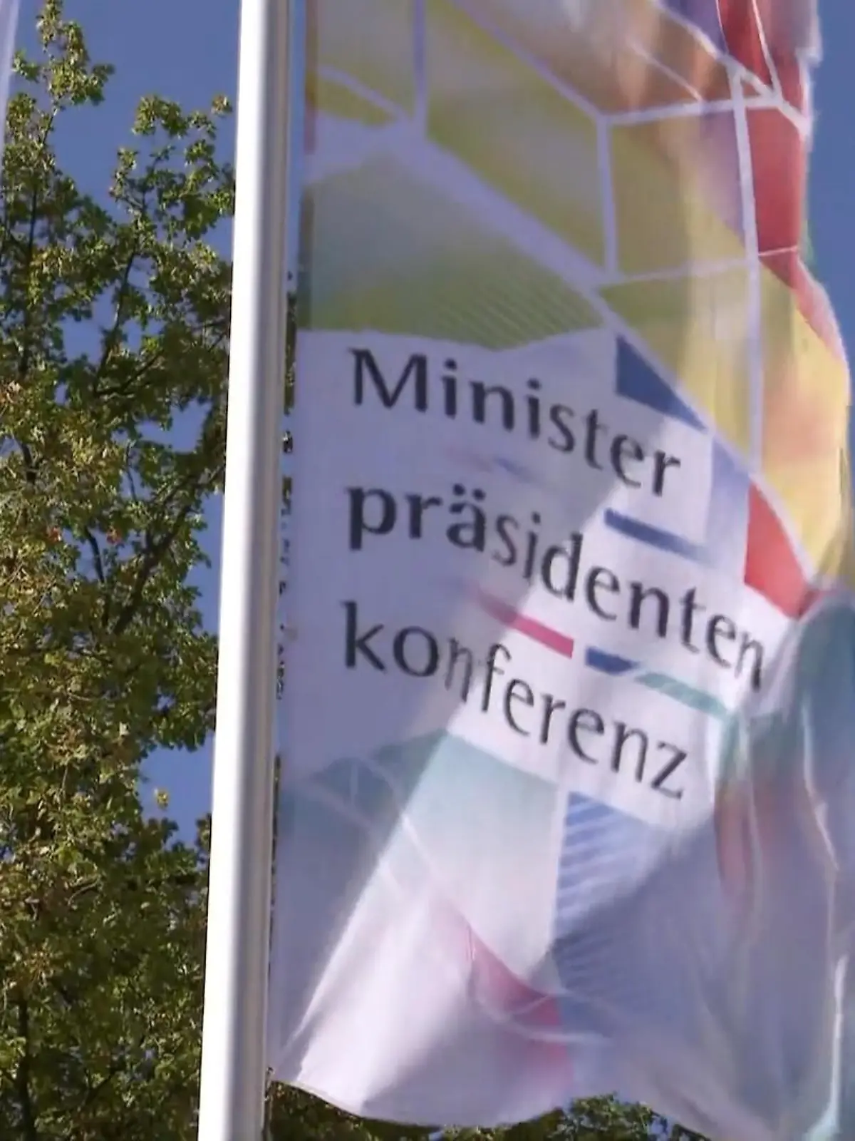 Bild zu: "Bund und Länder treffen sich"