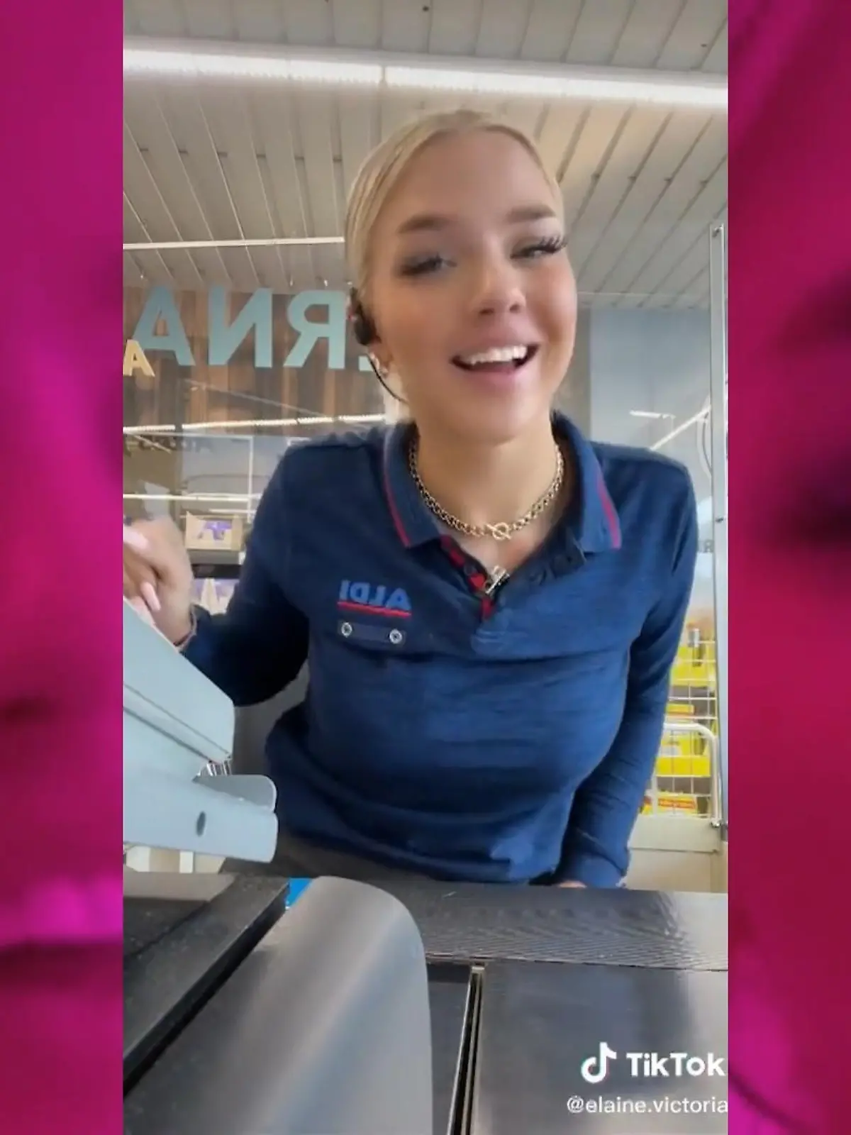 Die frühere Aldi-Kassiererin Elaine Victoria führt nun ein völlig anderes Leben. Wie das aussieht, zeigt sie uns in diesem Video.