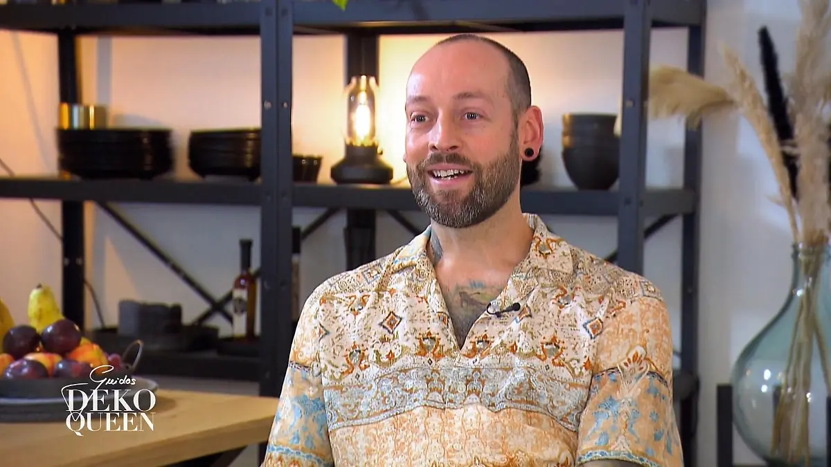 Wie wird er das Motto umsetzen? Altenpfleger Nick