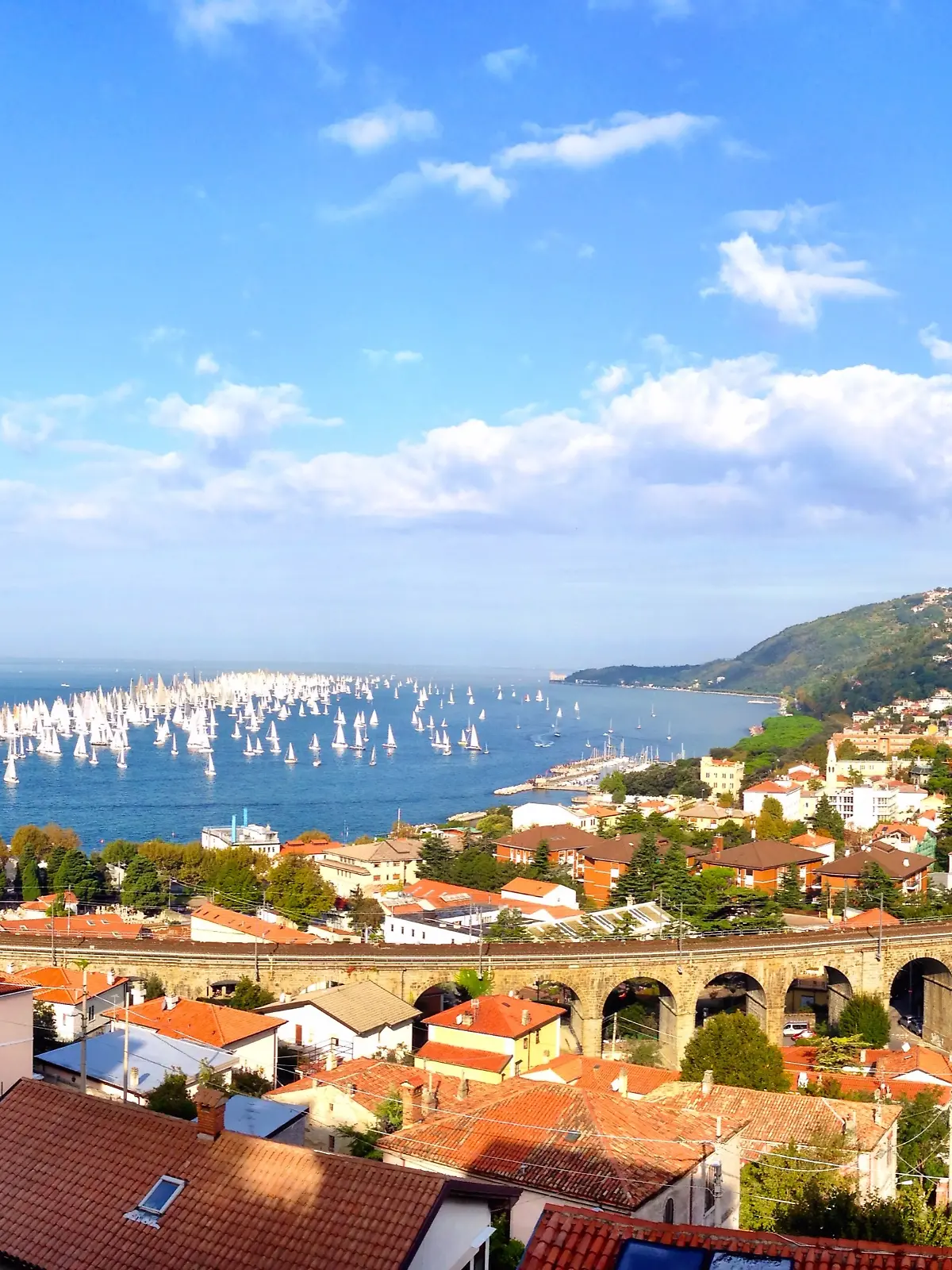 Triest in Italien wurde von Booking.com zu einem Trendreiseziel für 2025 gekürt.