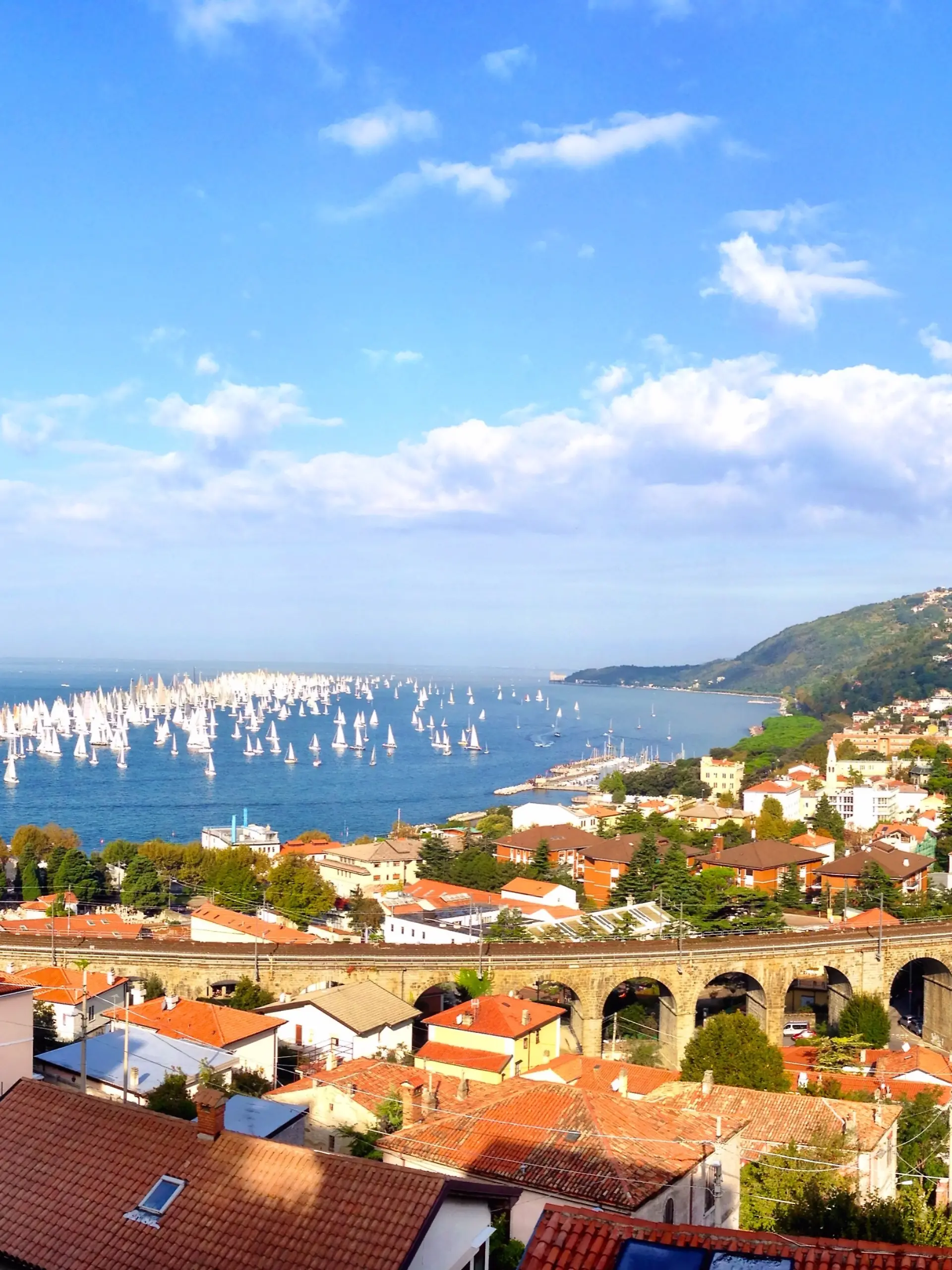 Triest in Italien wurde von Booking.com zu einem Trendreiseziel für 2025 gekürt.