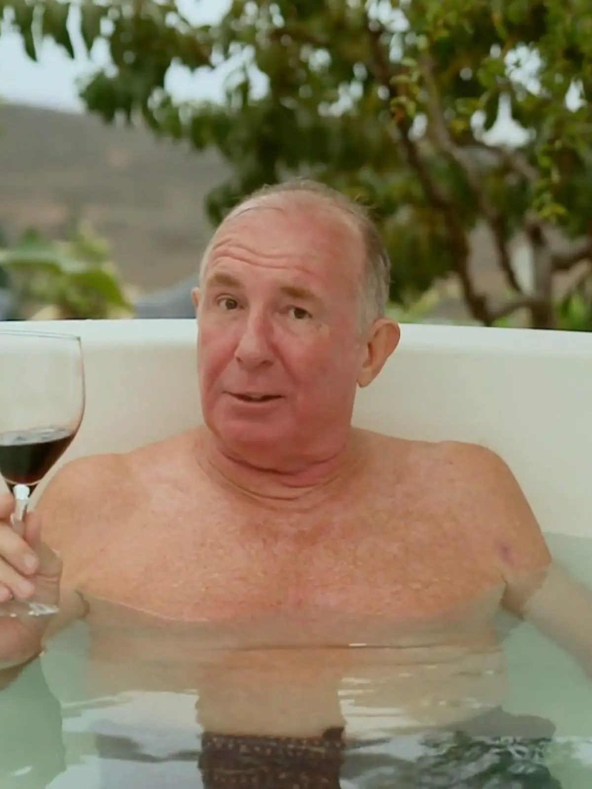 Bild zu: "Roger will auf Teneriffa bald mit seiner Traumfrau anstoßen"