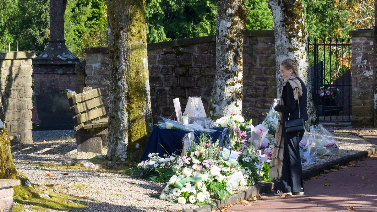 Murdered Teenager Lina Funeral - Plaine Funeral of Lina, the 15-year-old teenager who disappeared on September 2023 at Saint-Arnould church in Plaine, eastern France on October 25, 2024. The body of the French teenager who disappeared on September 23, 2023 displayed along the D350 road between Champenay and Saint-Blaise-La-Roche, eastern France who went missing 13 months ago in Alsace in eastern France has been found after a long police search in Sermoise-sur-Loire, in the central Nievre department on October 17 2024, some 400km from where she was last seen. Photo by Christoph de Barry/ABACAPRESS.COM Plaine GRAND EST France PUBLICATIONxNOTxINxFRAxUK Copyright: xdexBarryxChristoph/ABACAPRESS.COMx