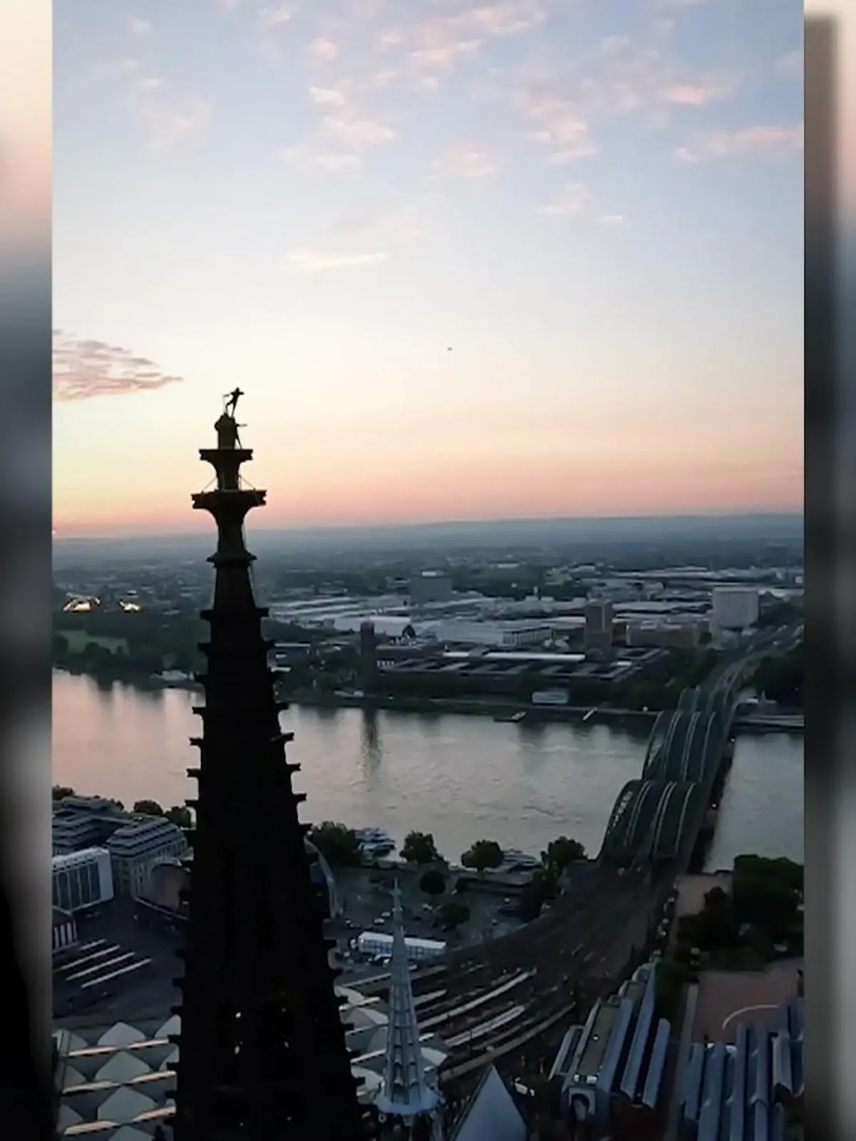 Bild zu: "Bilder des Tages aus Köln"